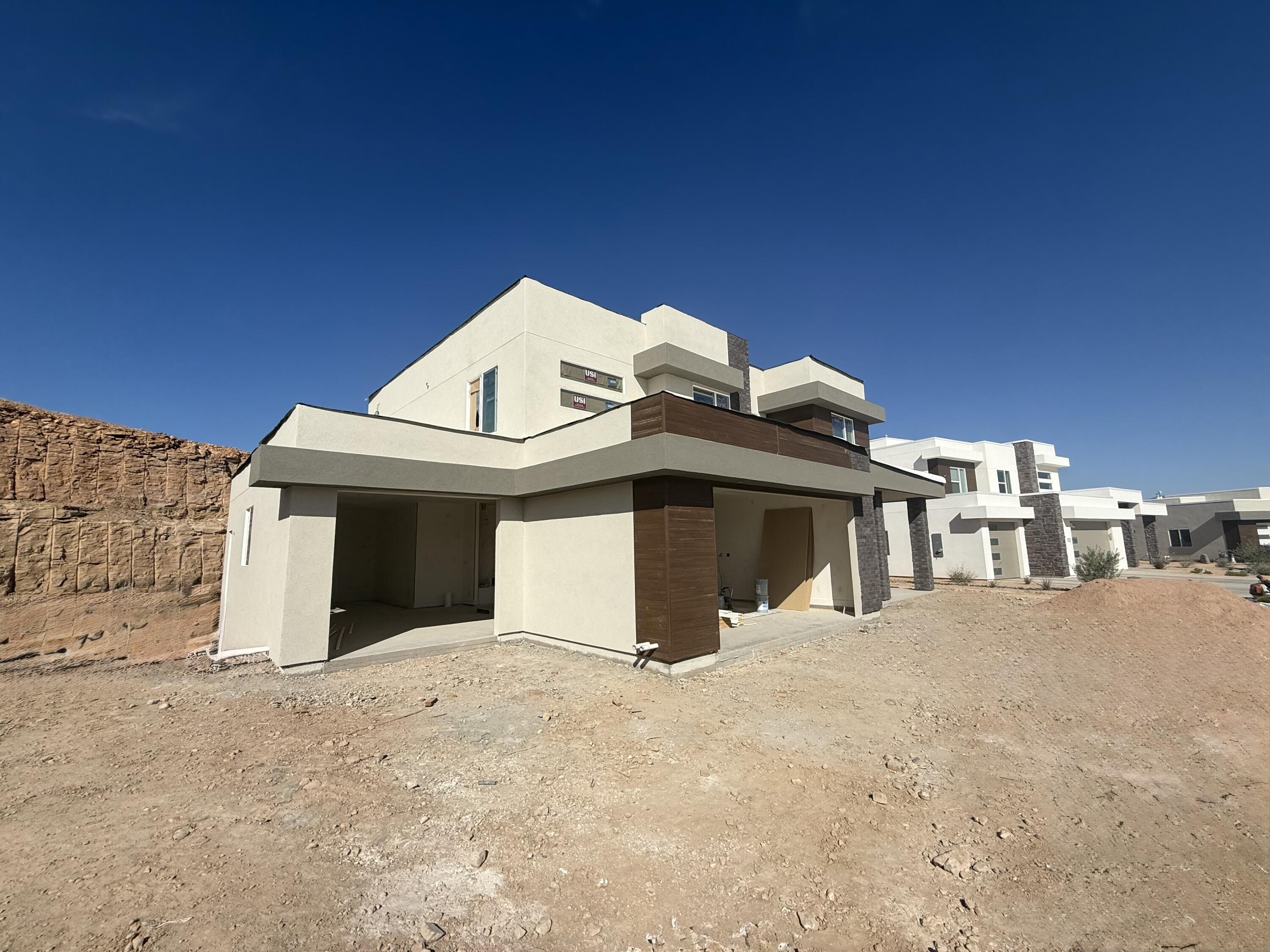 SALARNO HILLS AT DIVARIO - Residential