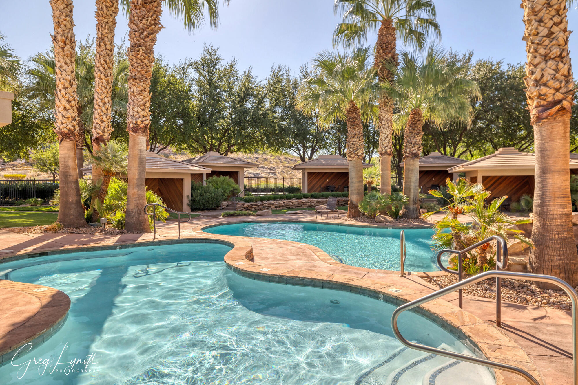 PARAGON COVE TOWNHOMES AT STONECLIFF - Land