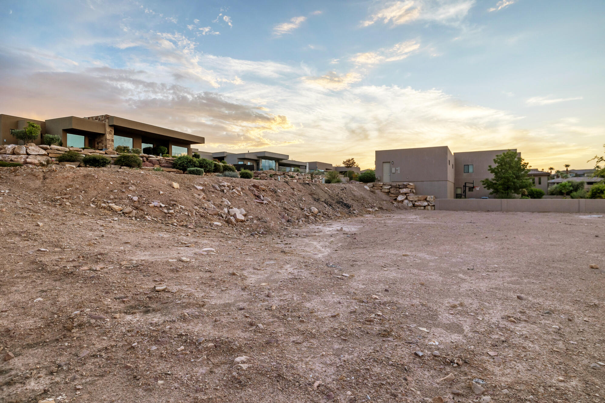 PARAGON COVE TOWNHOMES AT STONECLIFF - Land