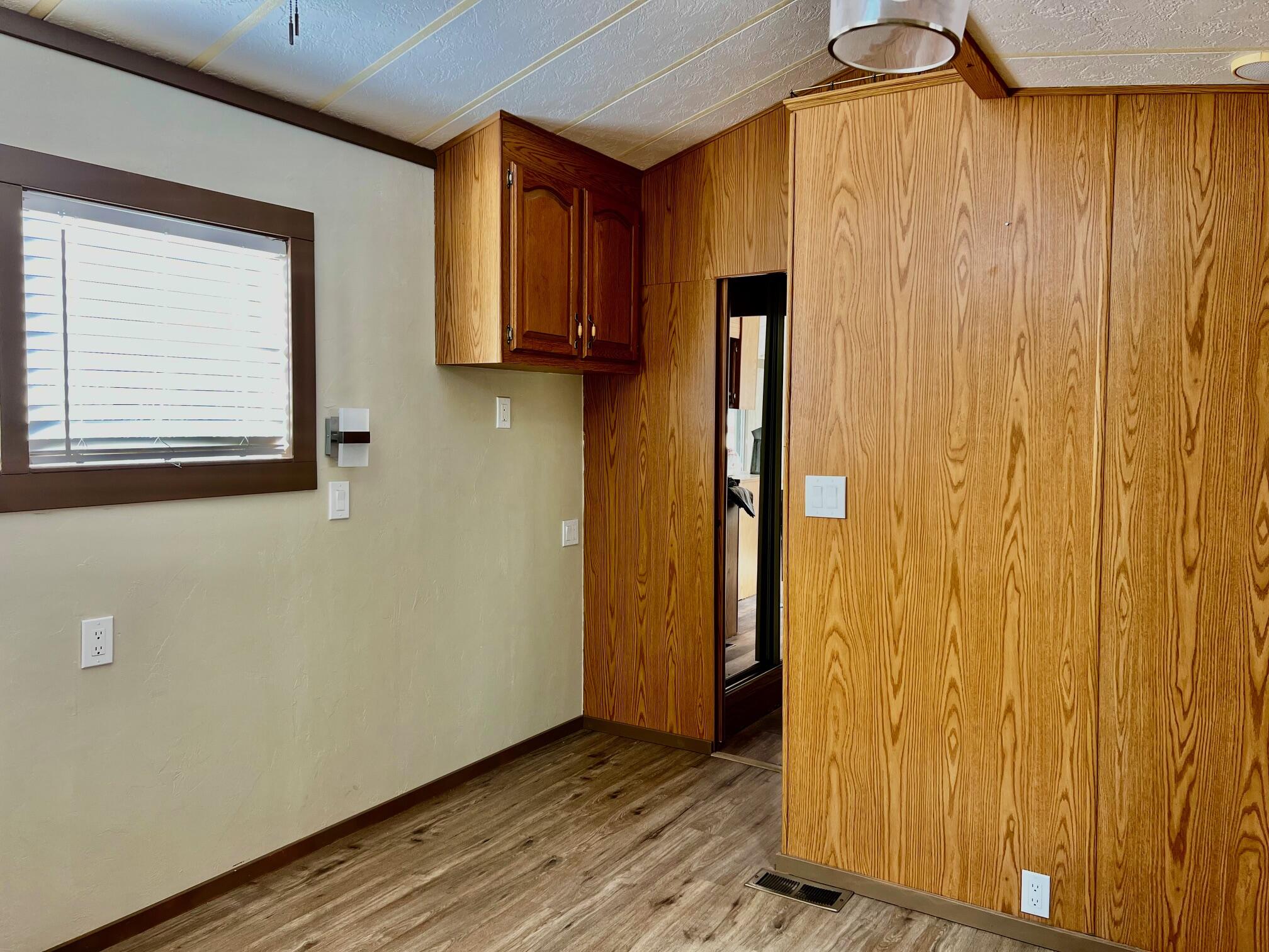 KINGS ROW ESTATES - Residential