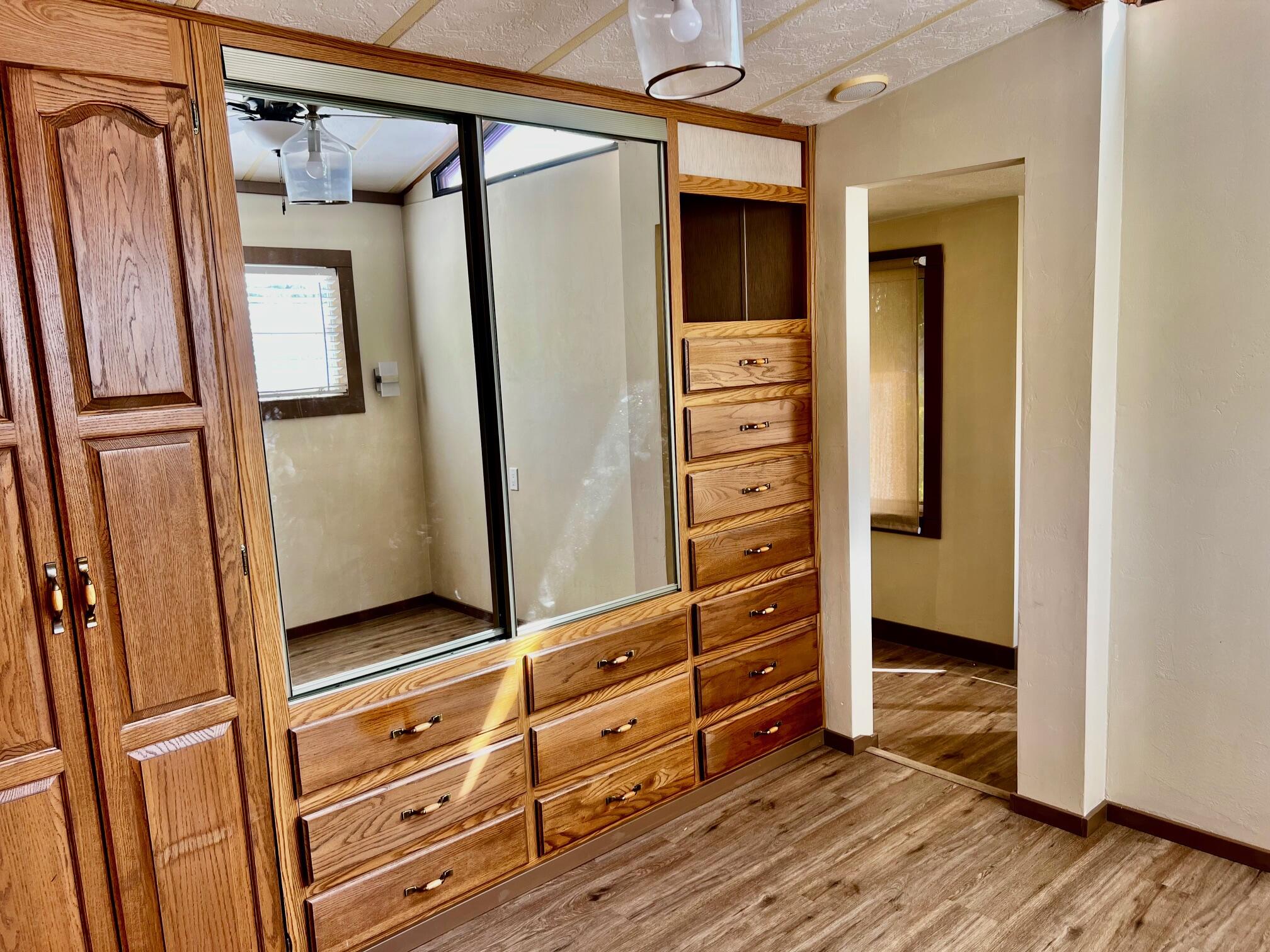 KINGS ROW ESTATES - Residential