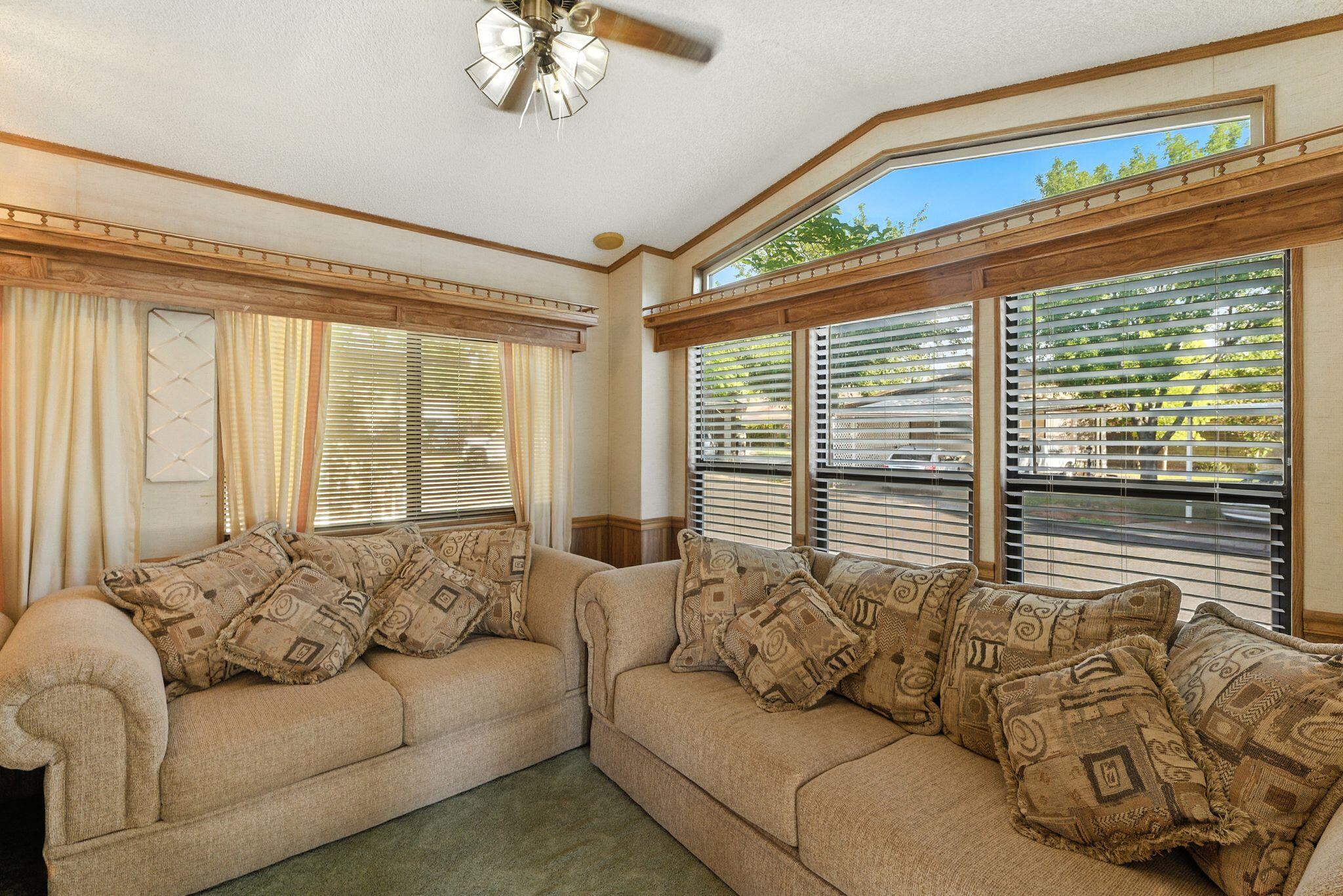 KINGS ROW ESTATES - Residential