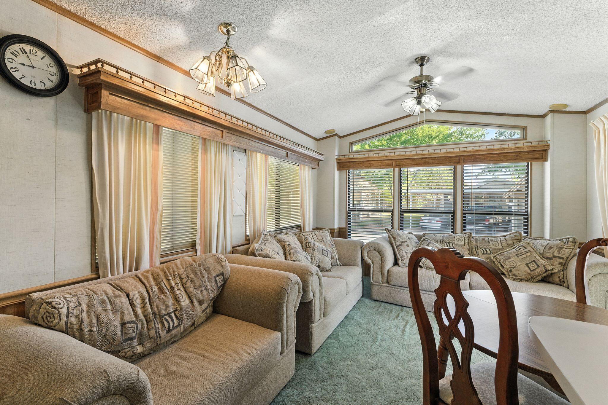 KINGS ROW ESTATES - Residential