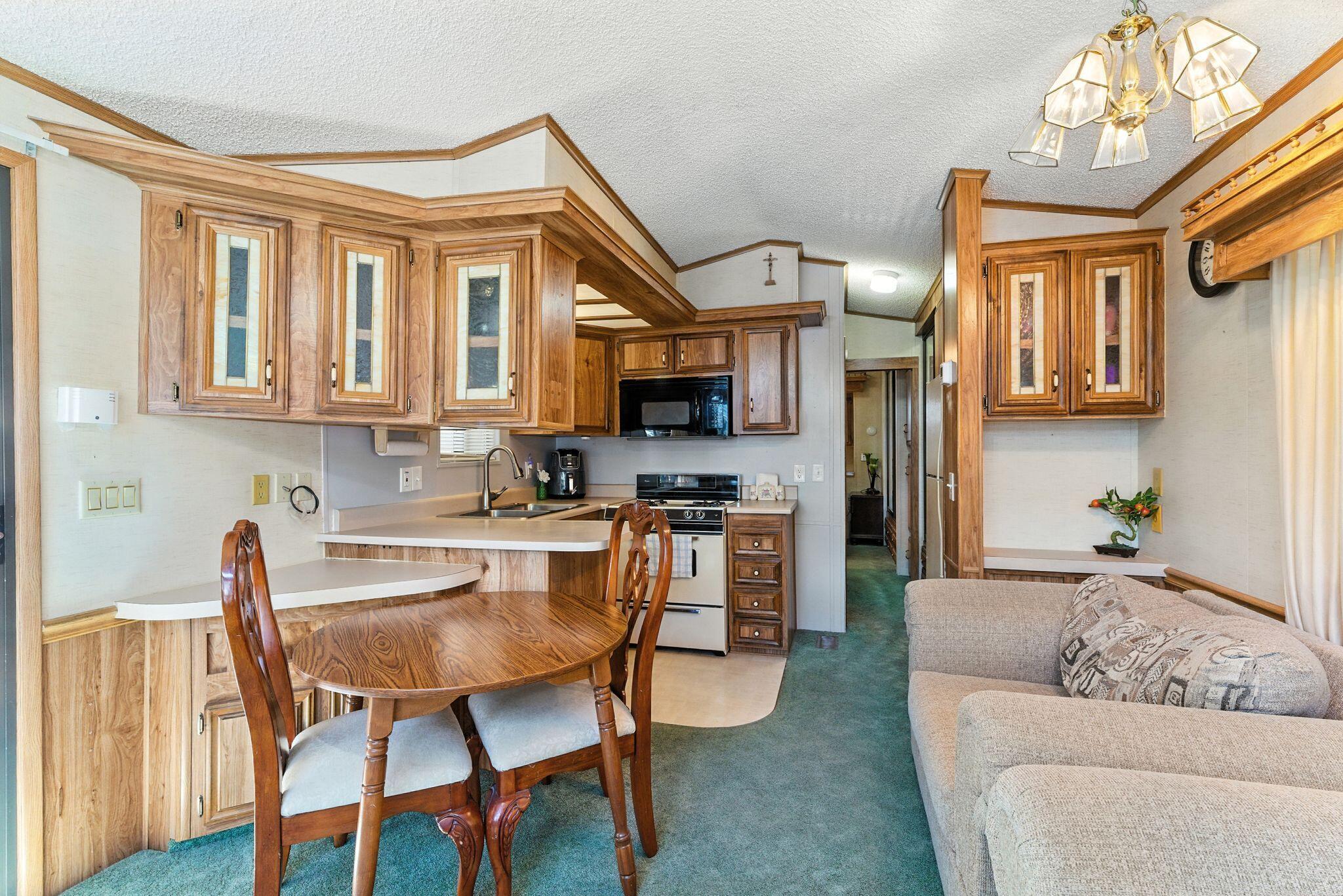 KINGS ROW ESTATES - Residential