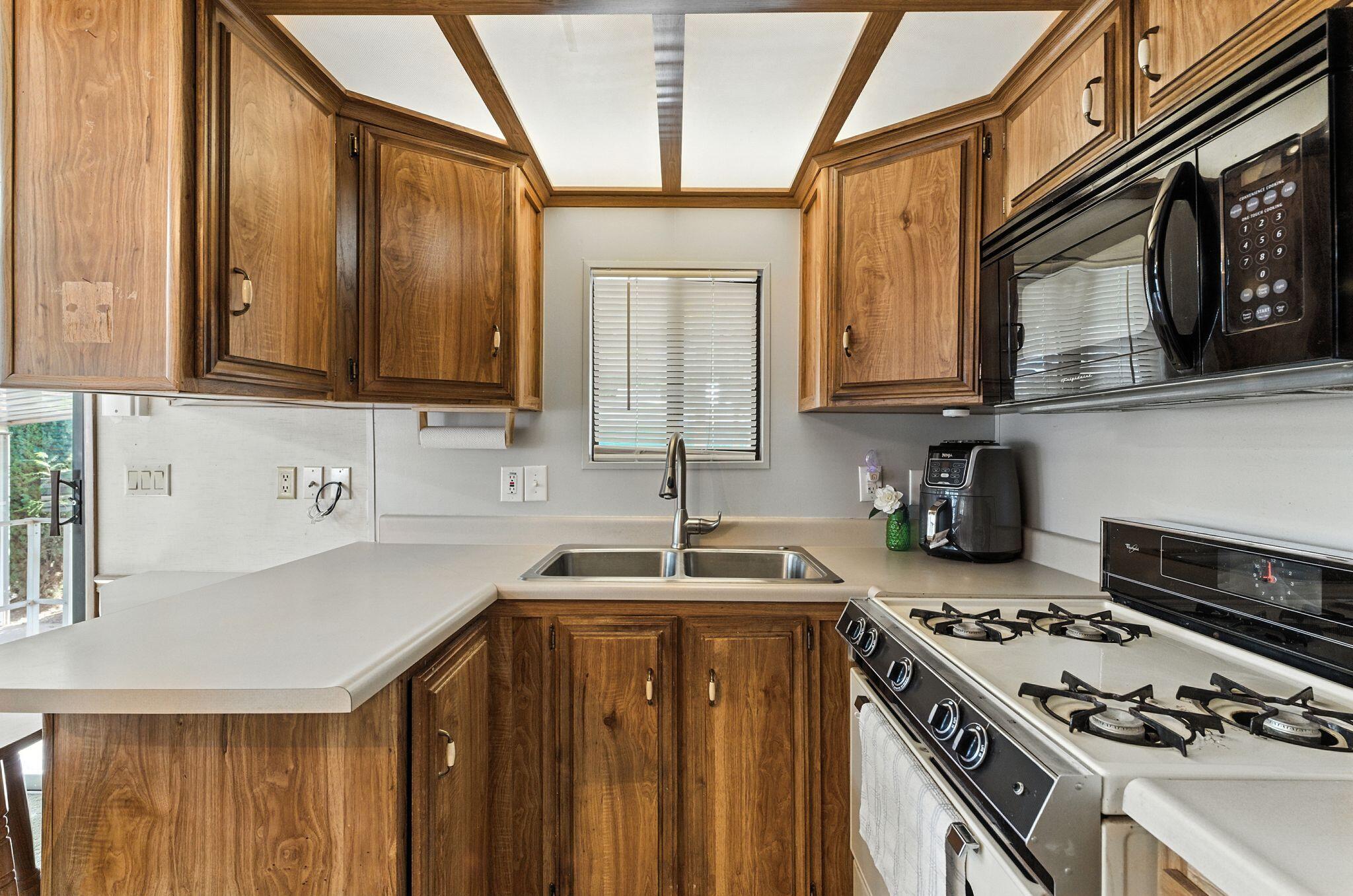 KINGS ROW ESTATES - Residential