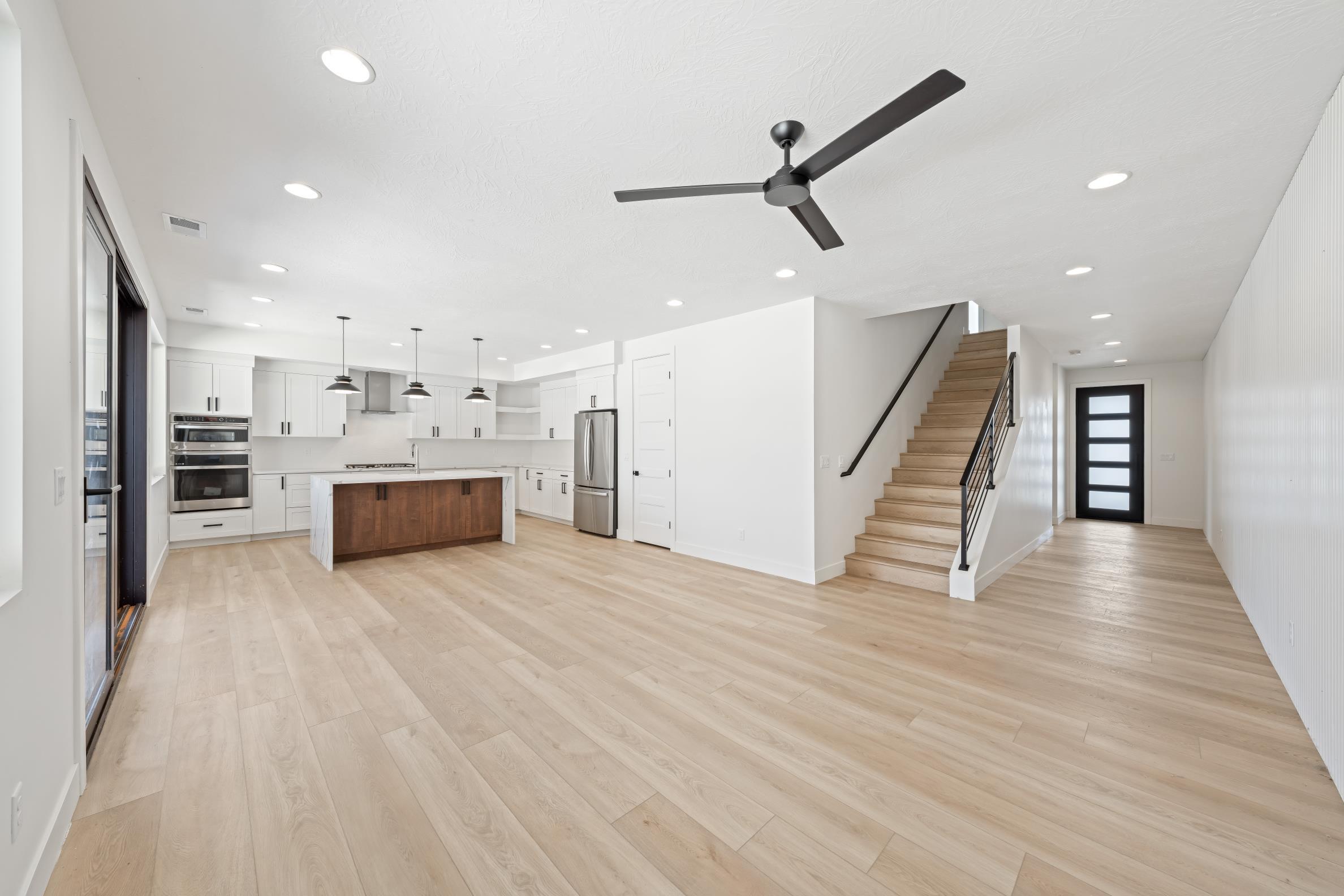LEDGES OF SG HILLCREST - Residential