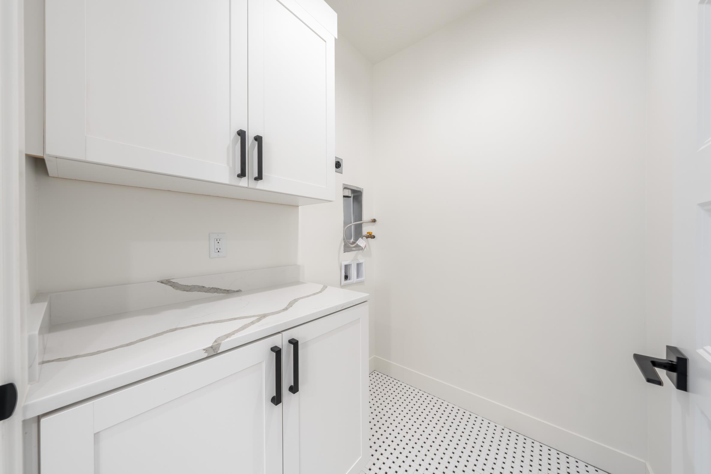 LEDGES OF SG HILLCREST - Residential