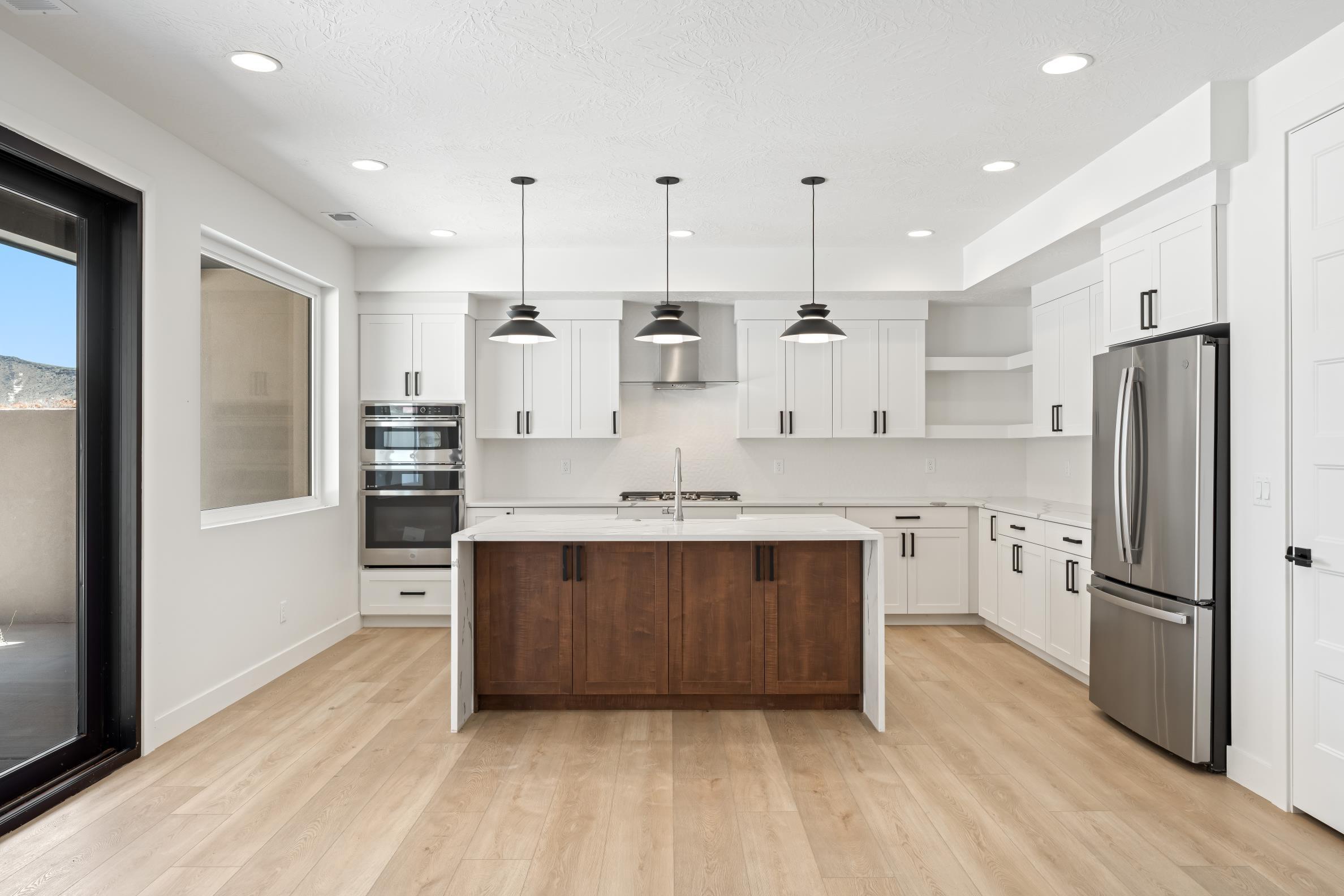 LEDGES OF SG HILLCREST - Residential