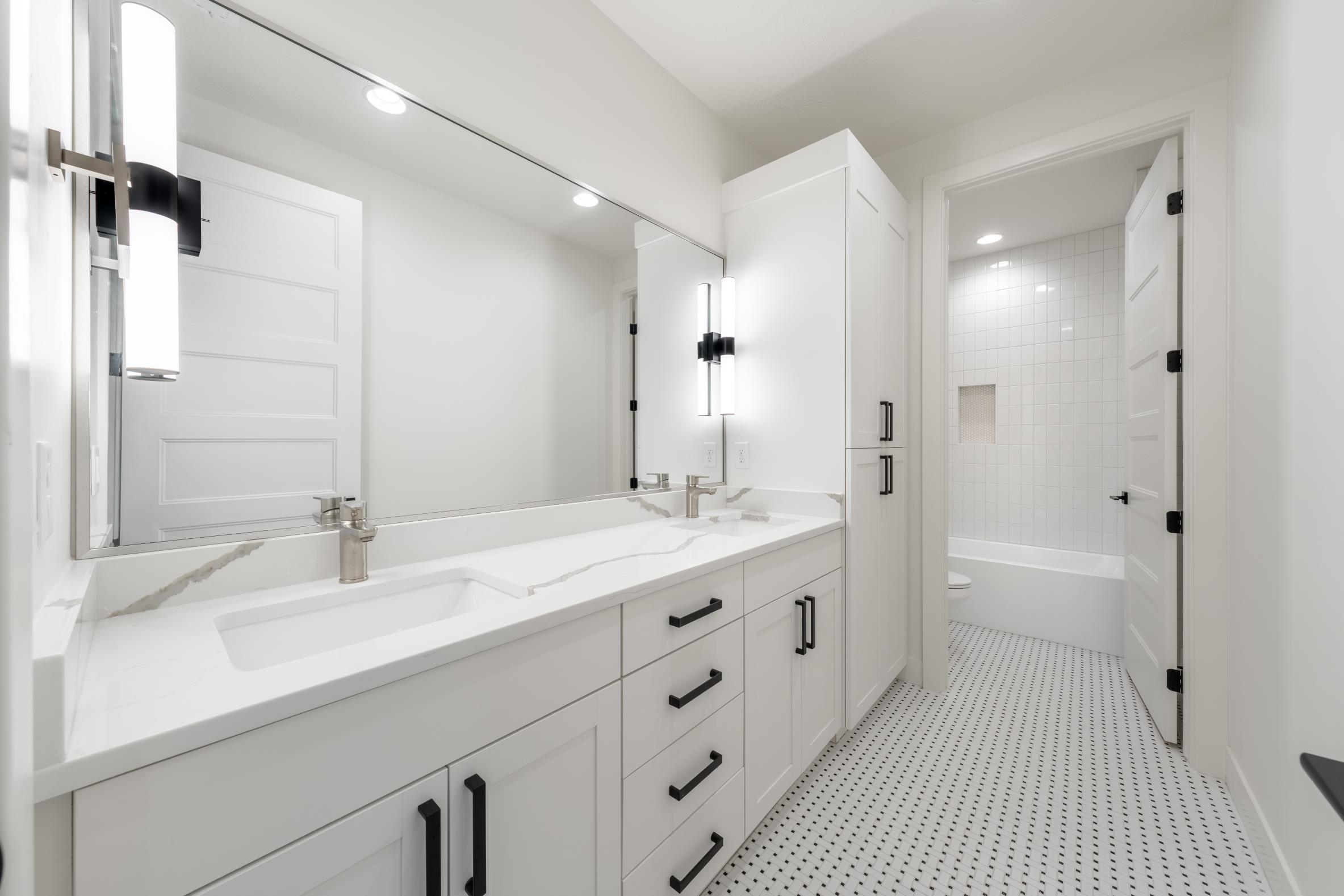 LEDGES OF SG HILLCREST - Residential