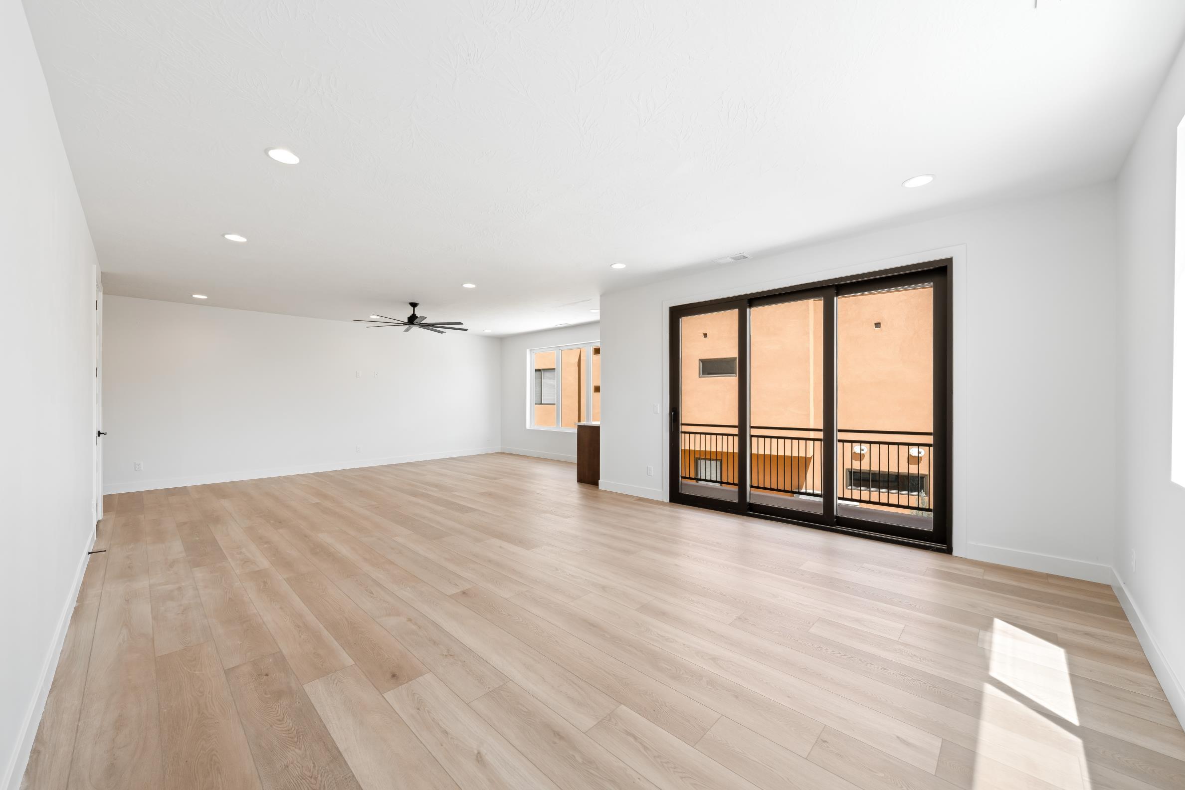 LEDGES OF SG HILLCREST - Residential