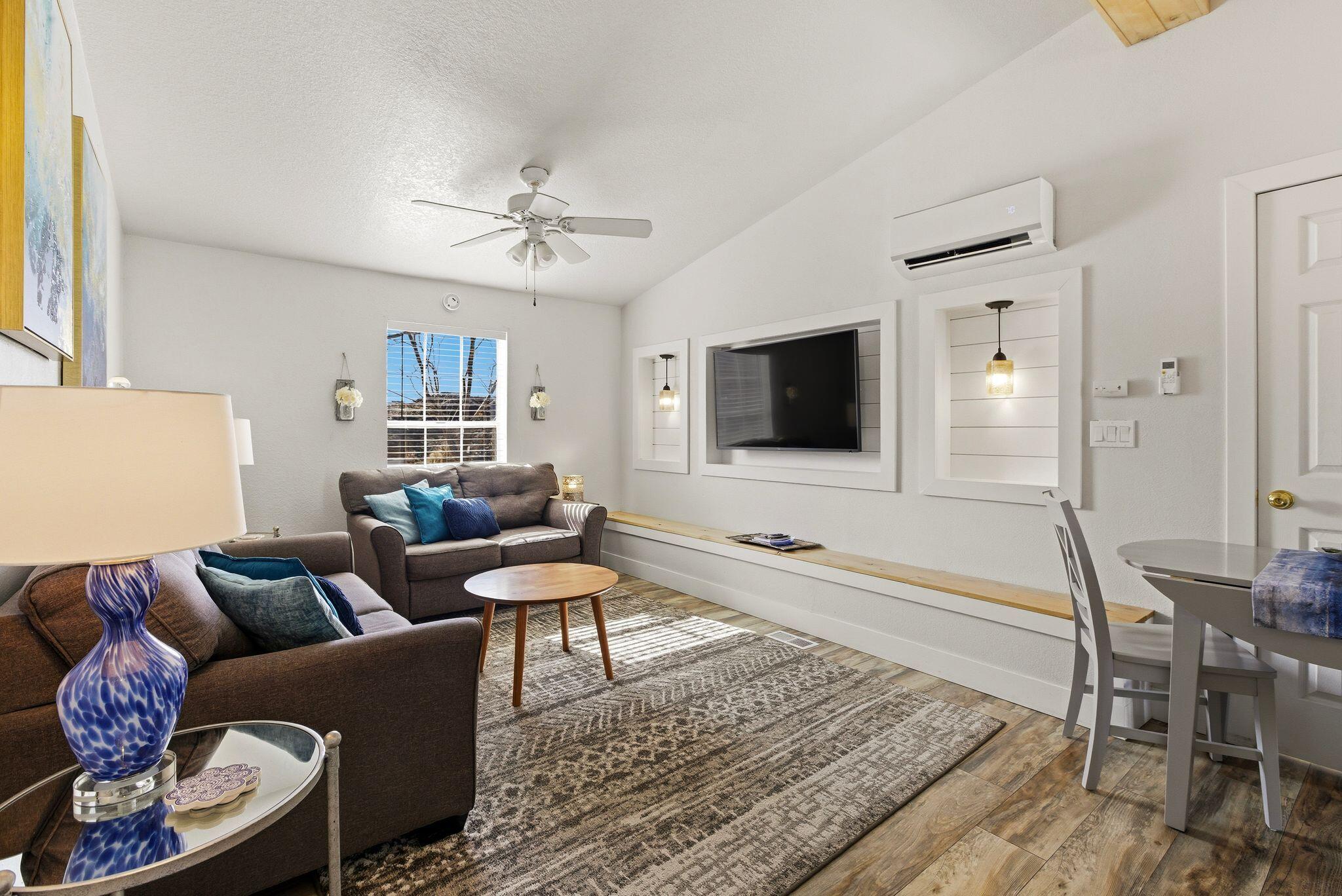 LAVERKIN TOWNSITE AND FIELD - Residential