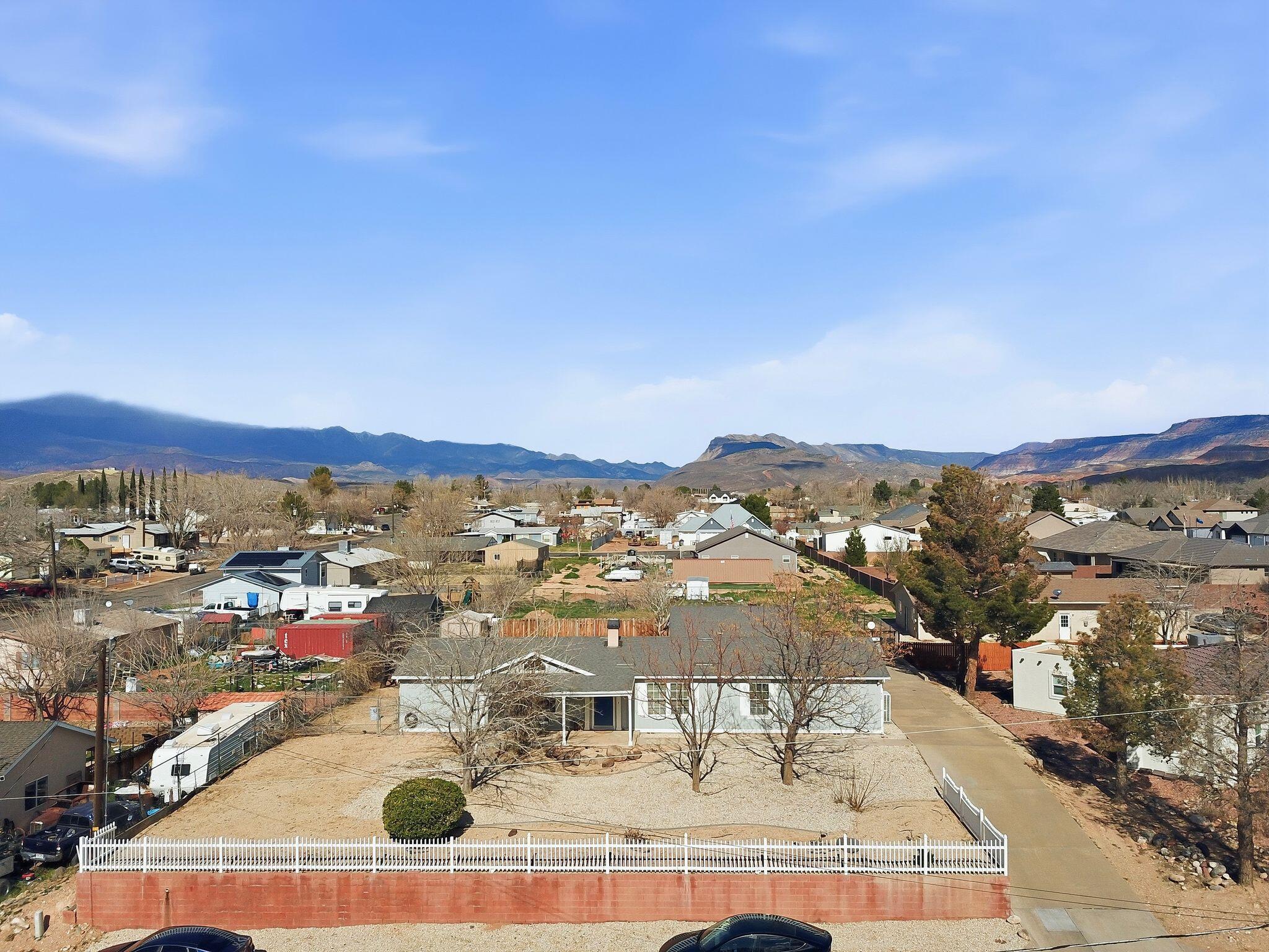 LAVERKIN TOWNSITE AND FIELD - Residential