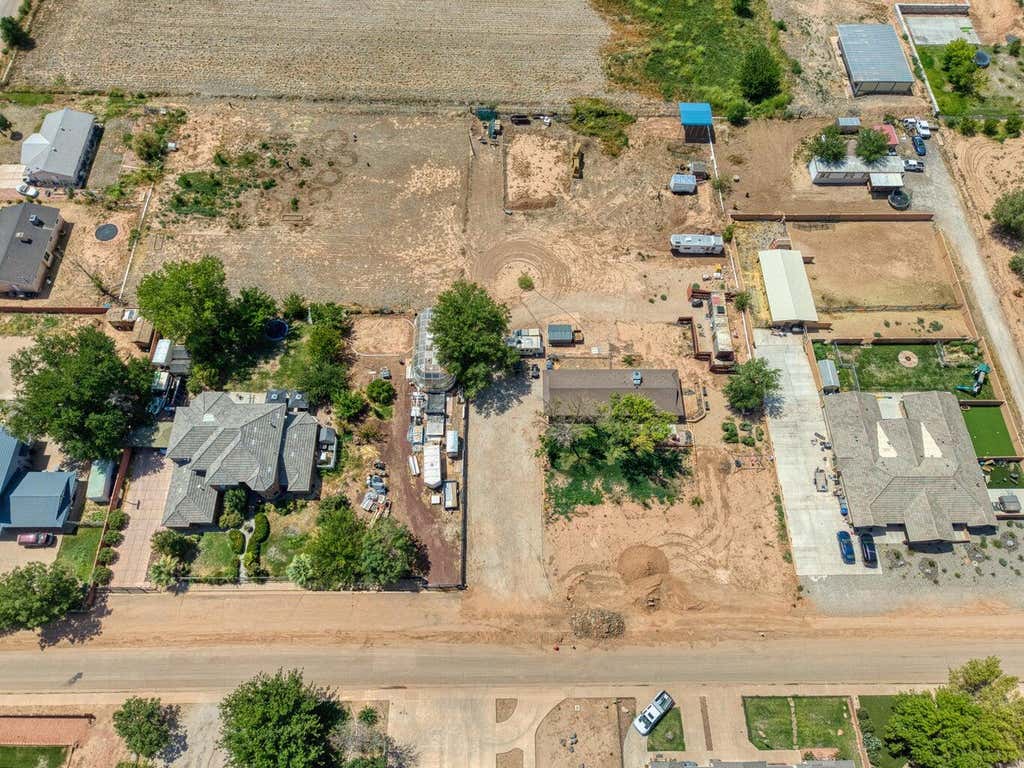 Photo of 1246 S 920 W, Hurricane, UT 84737 (MLS # 26-273247)