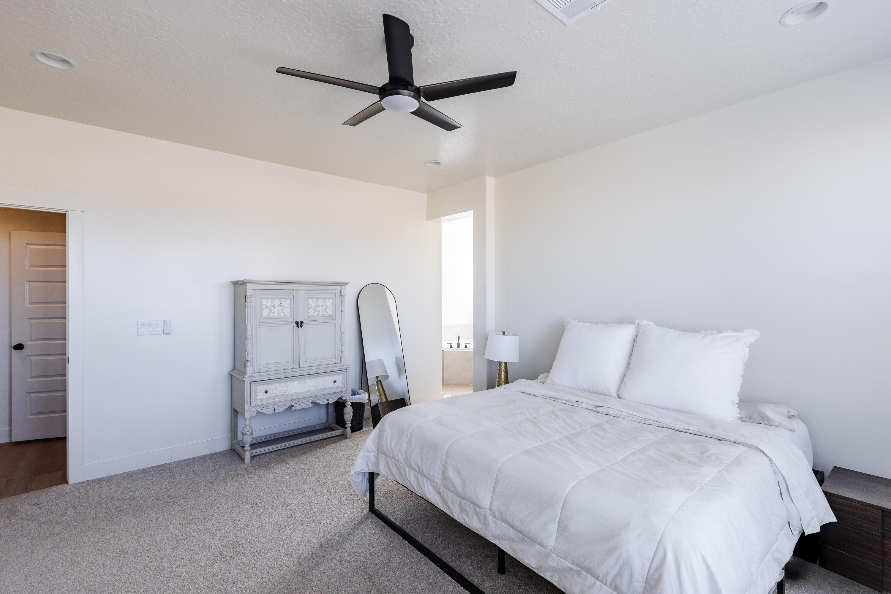 RED PINE - Residential