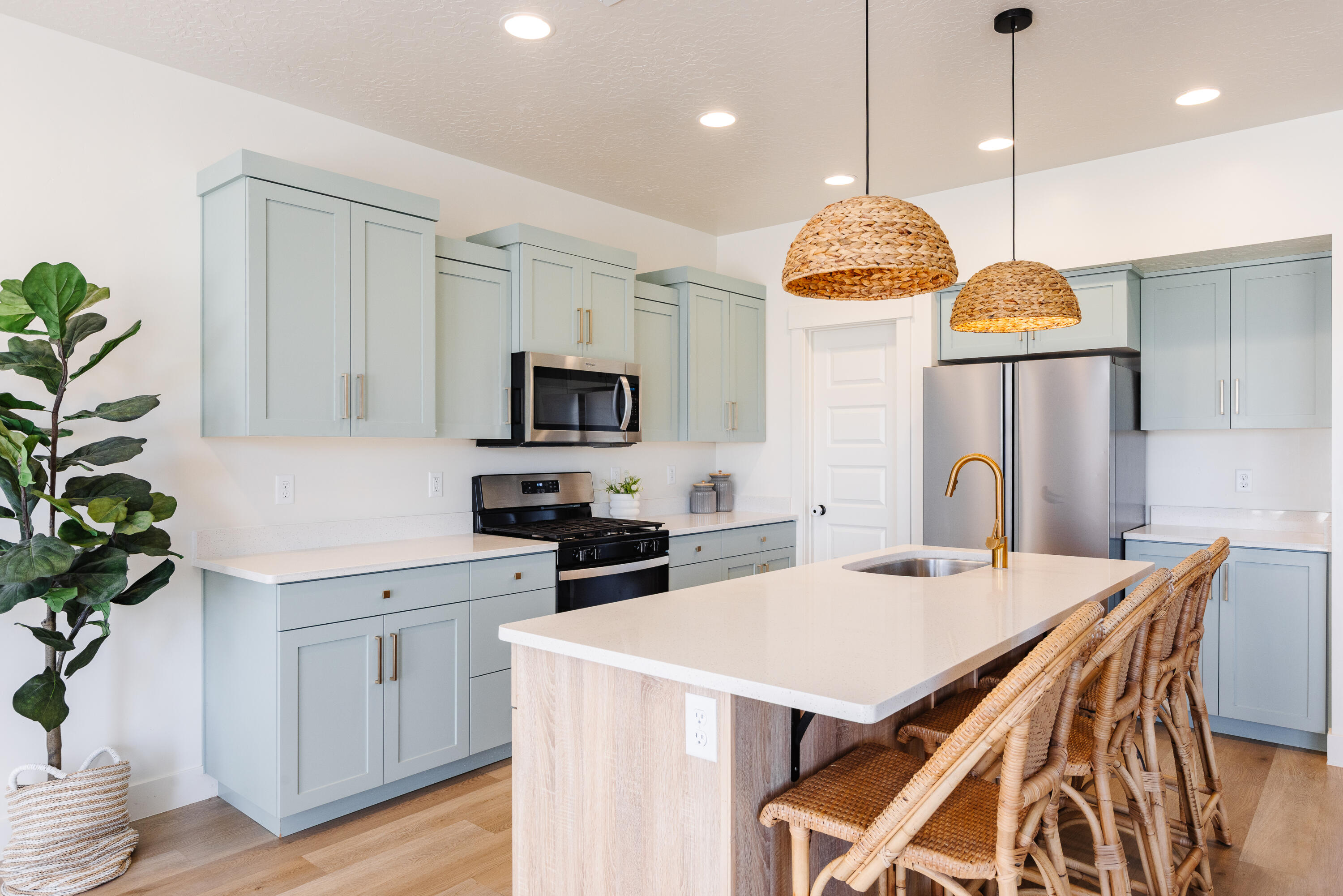 RED PINE - Residential