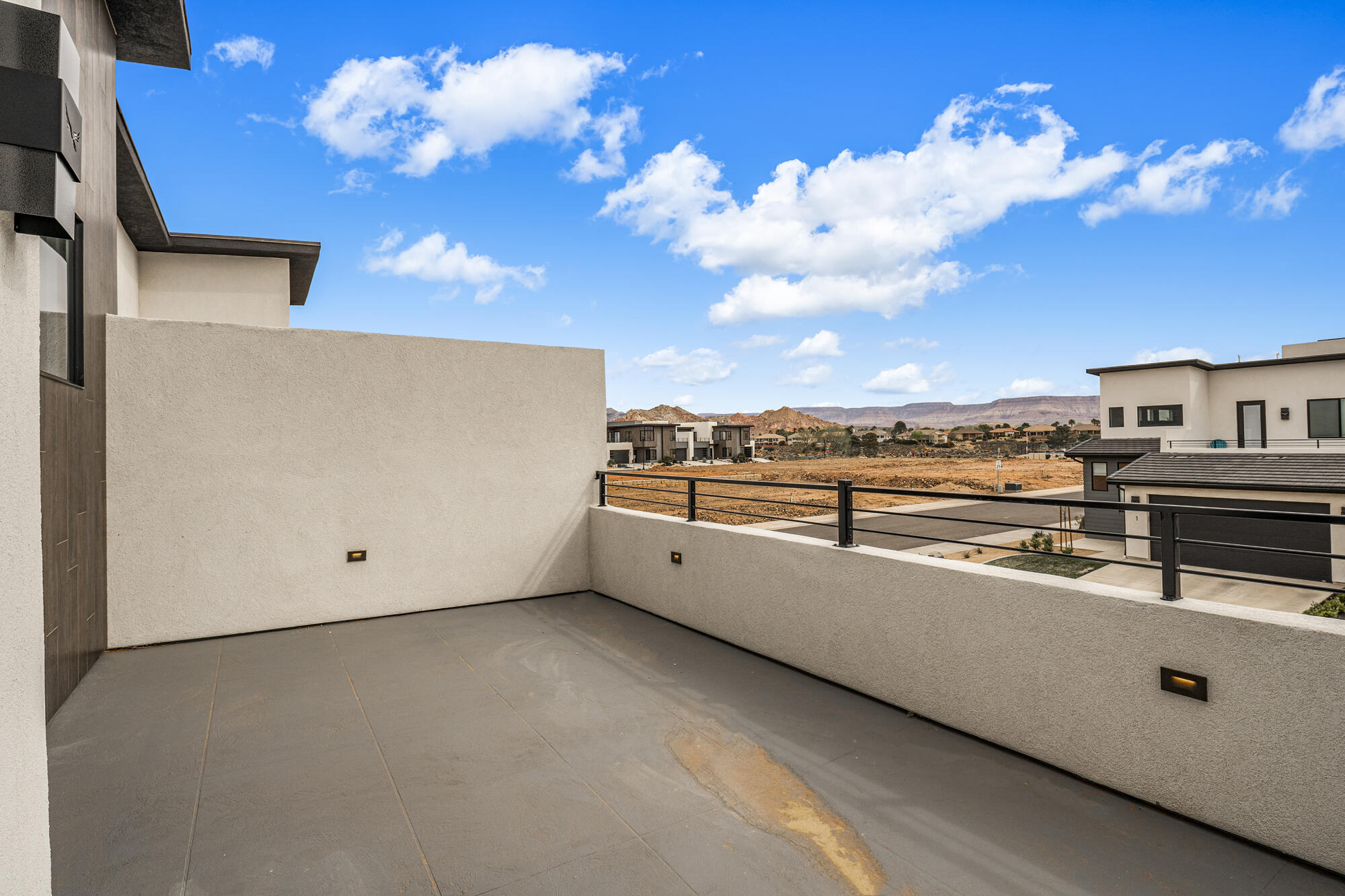 EAGLE POINTE - Residential