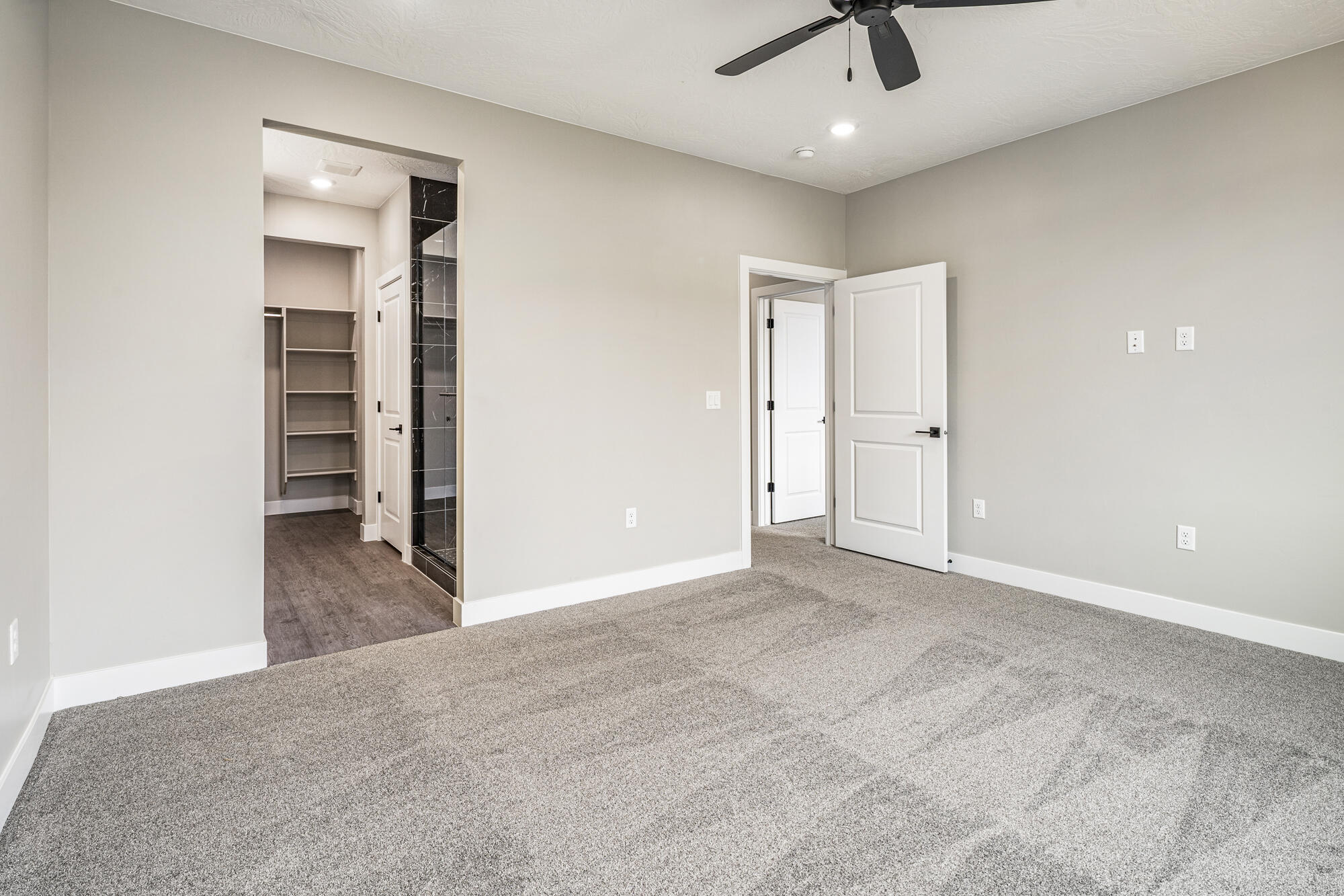 EAGLE POINTE - Residential