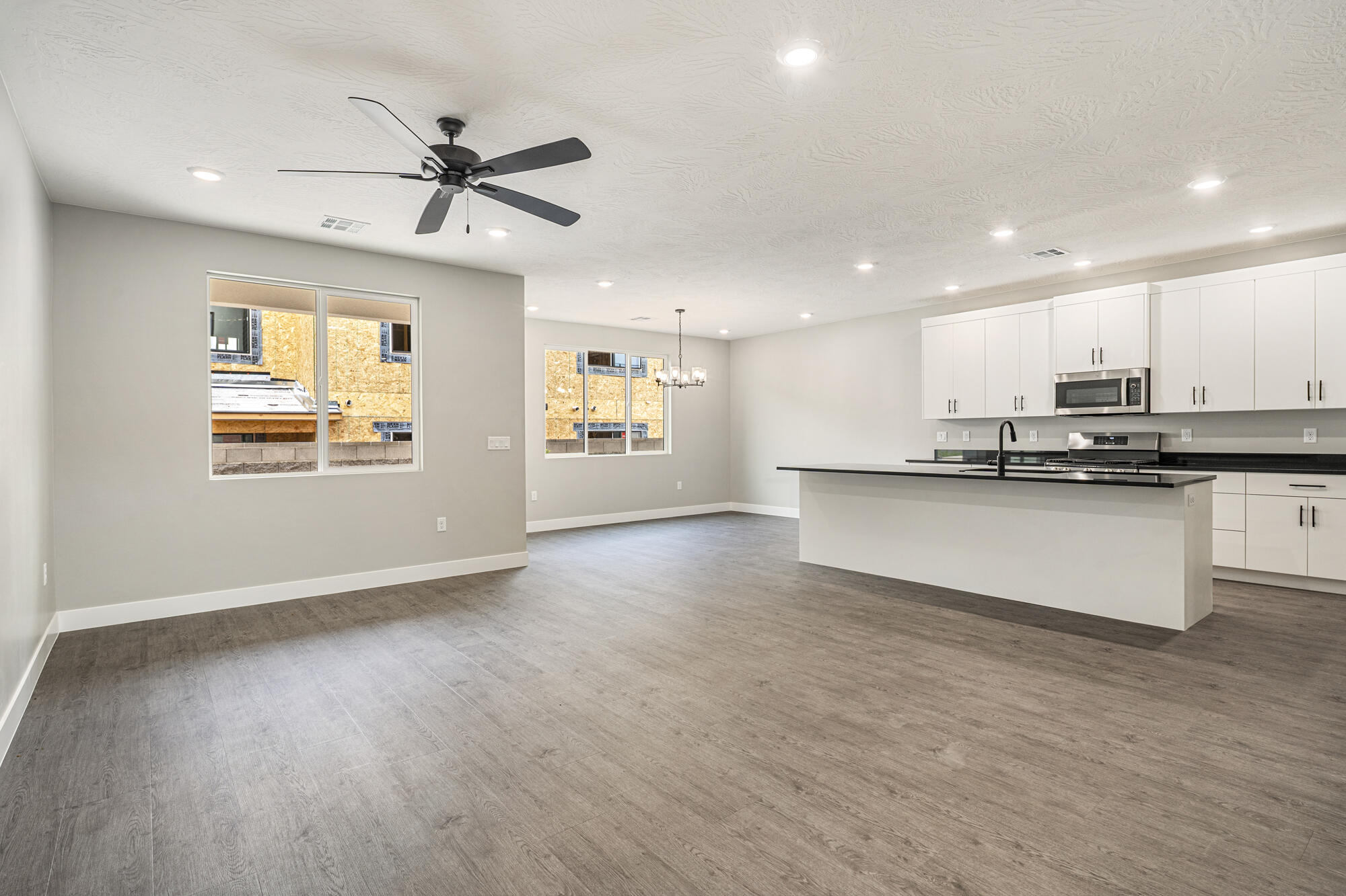 EAGLE POINTE - Residential