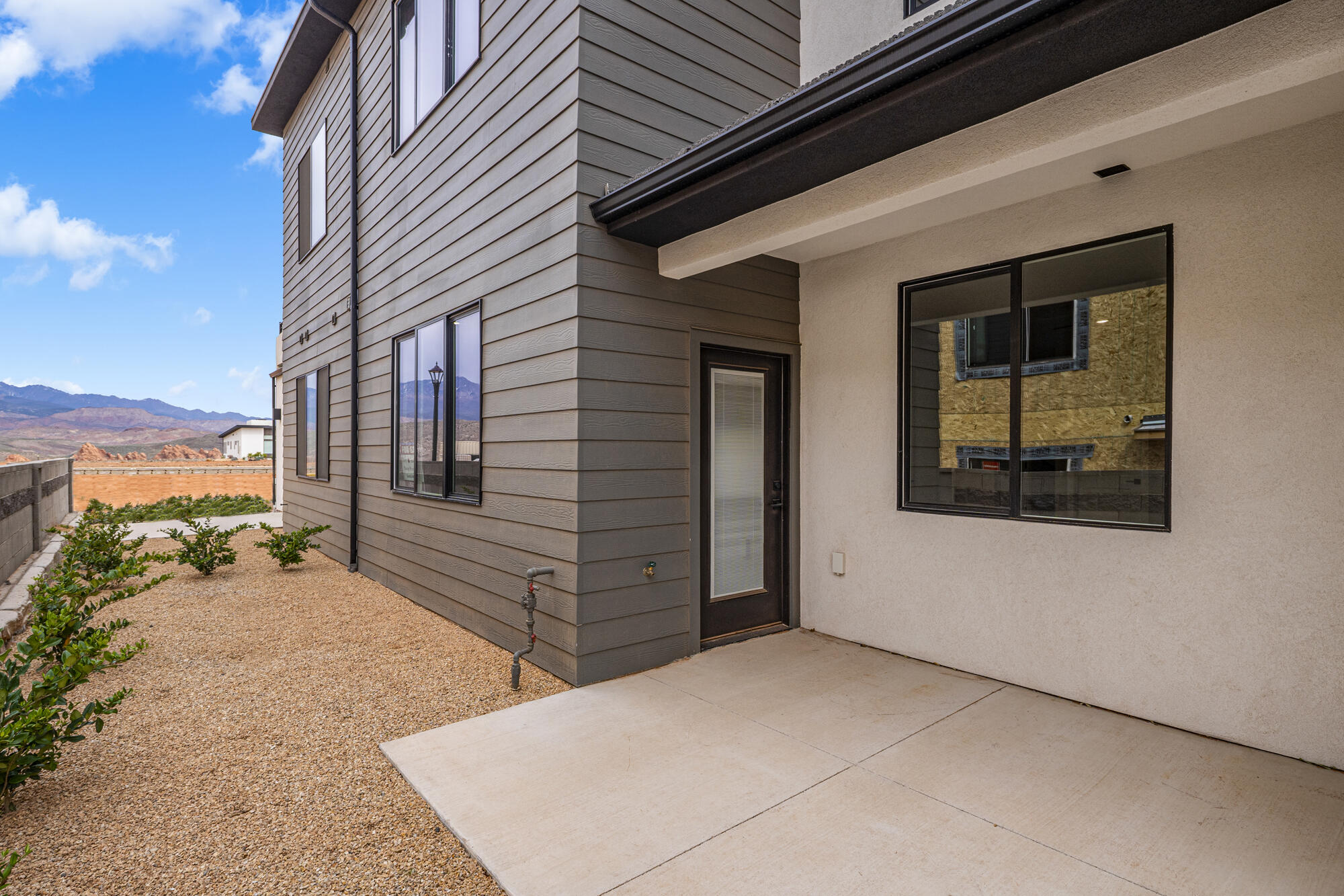 EAGLE POINTE - Residential