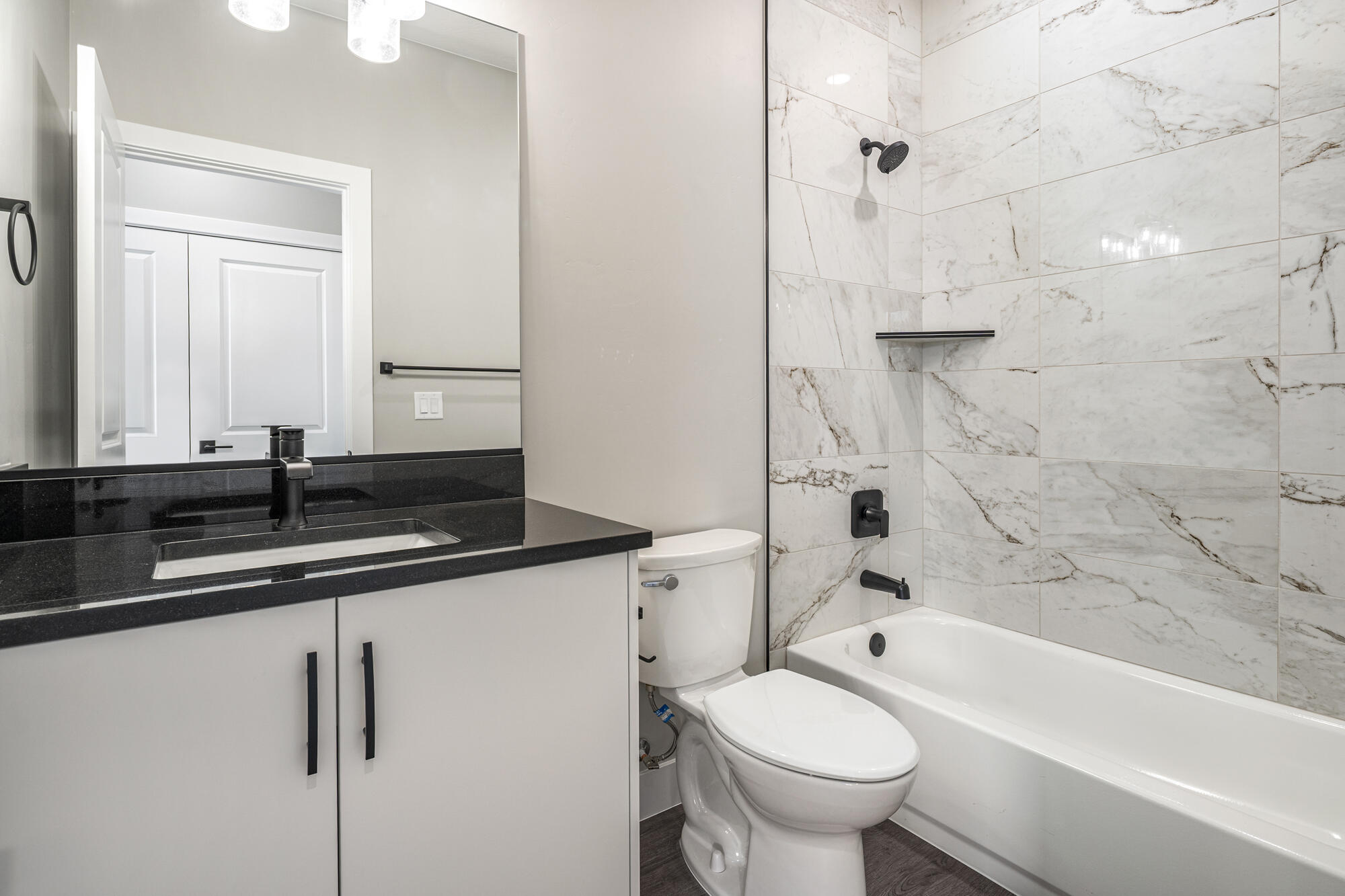 EAGLE POINTE - Residential