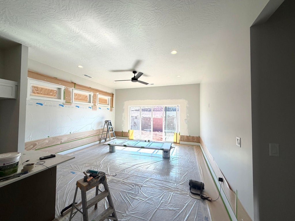 Photo of 998 E Coyote Crest DR, Washington, UT 84780 (MLS # 26-277116)