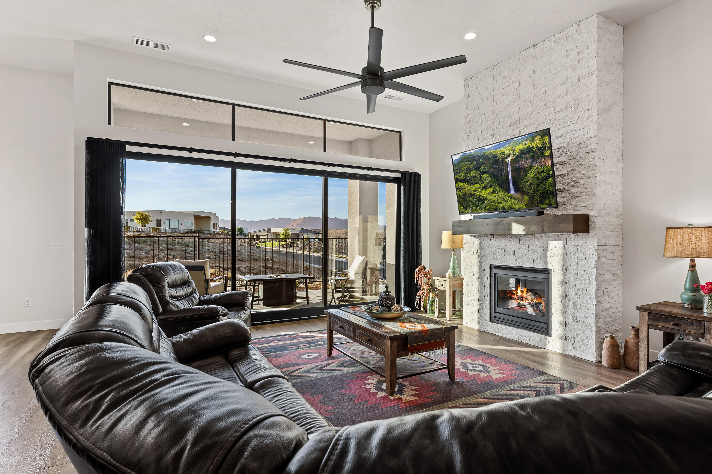 CASCATA AT DIVARIO - Residential