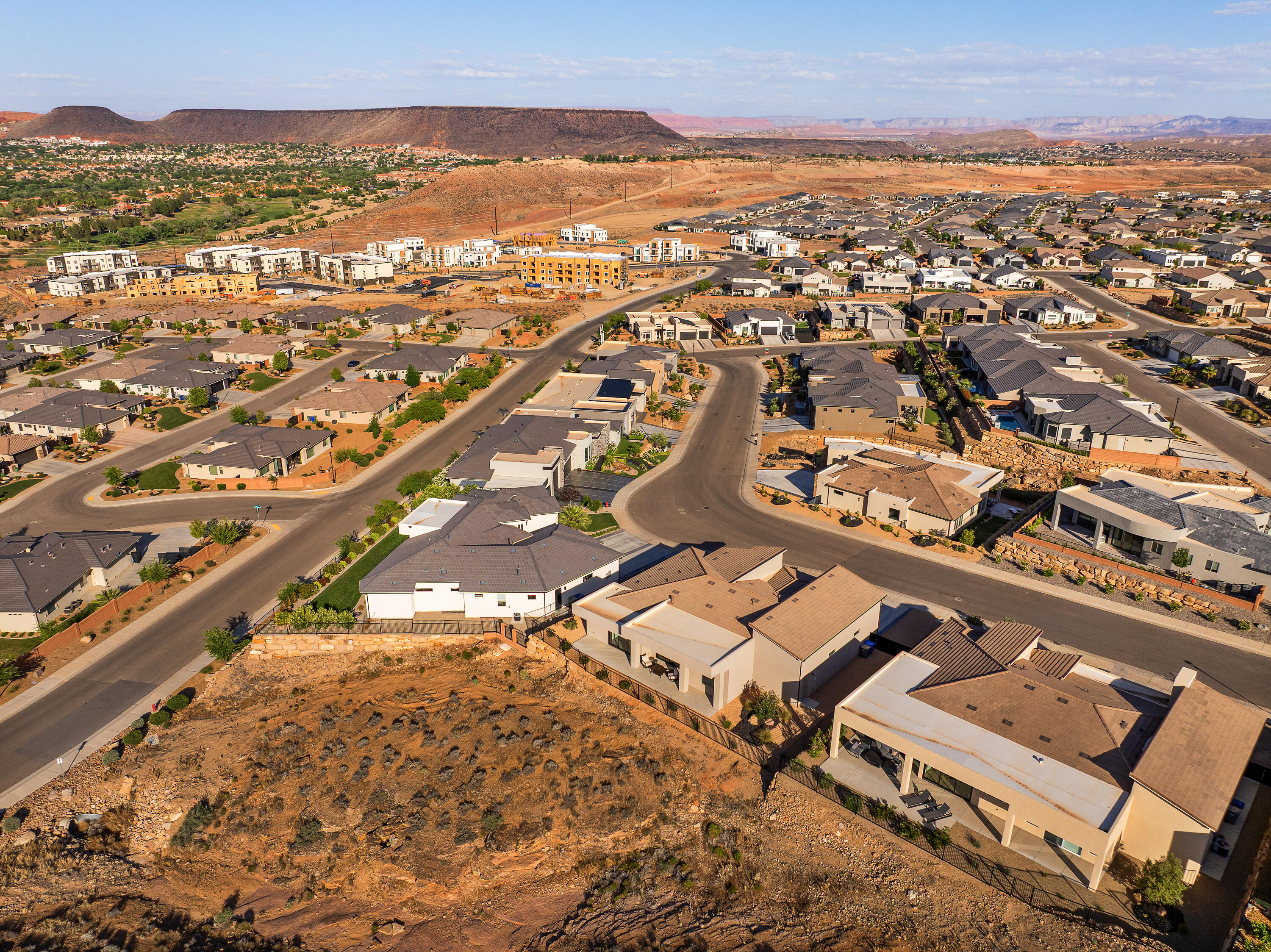 CASCATA AT DIVARIO - Residential