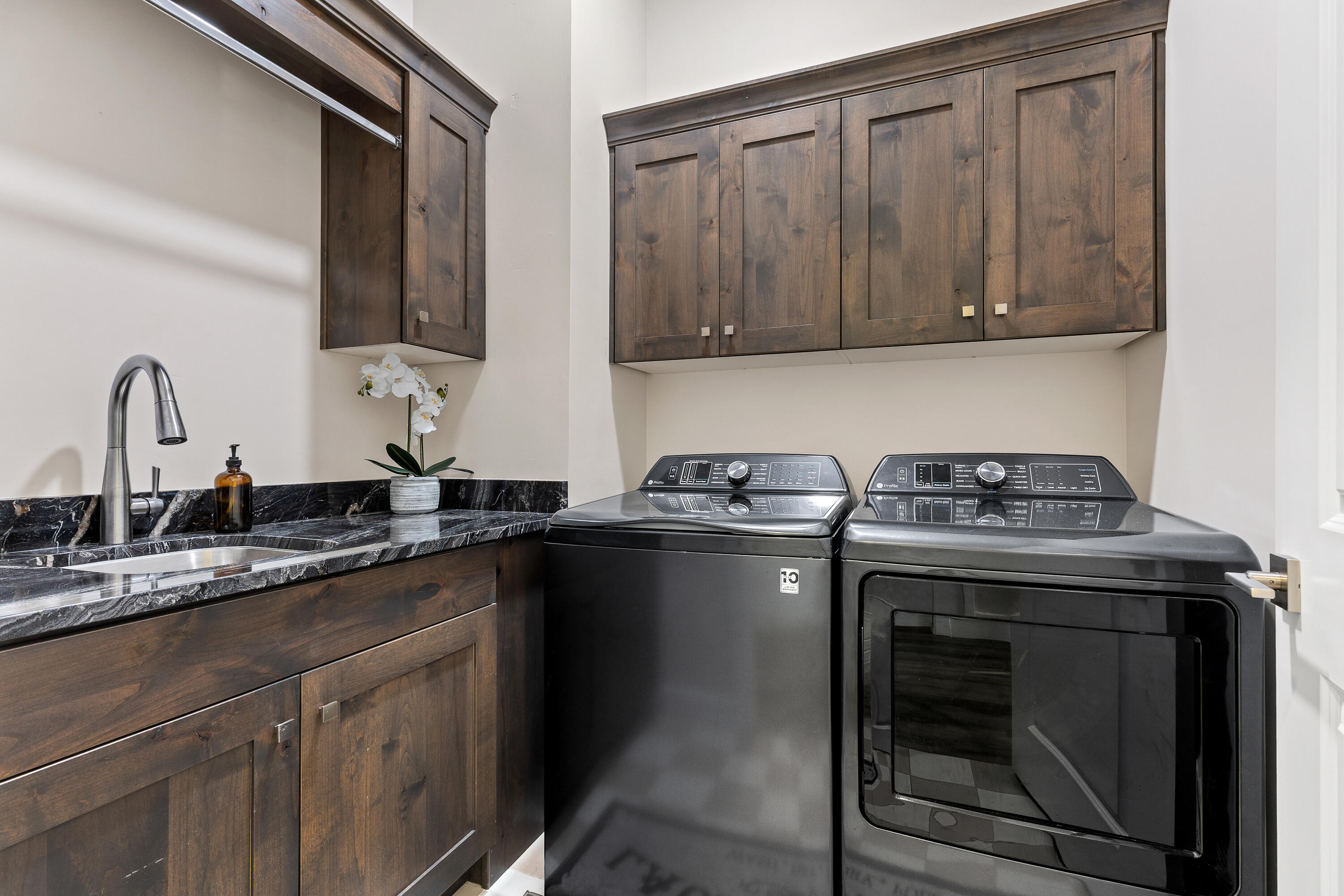 CASCATA AT DIVARIO - Residential