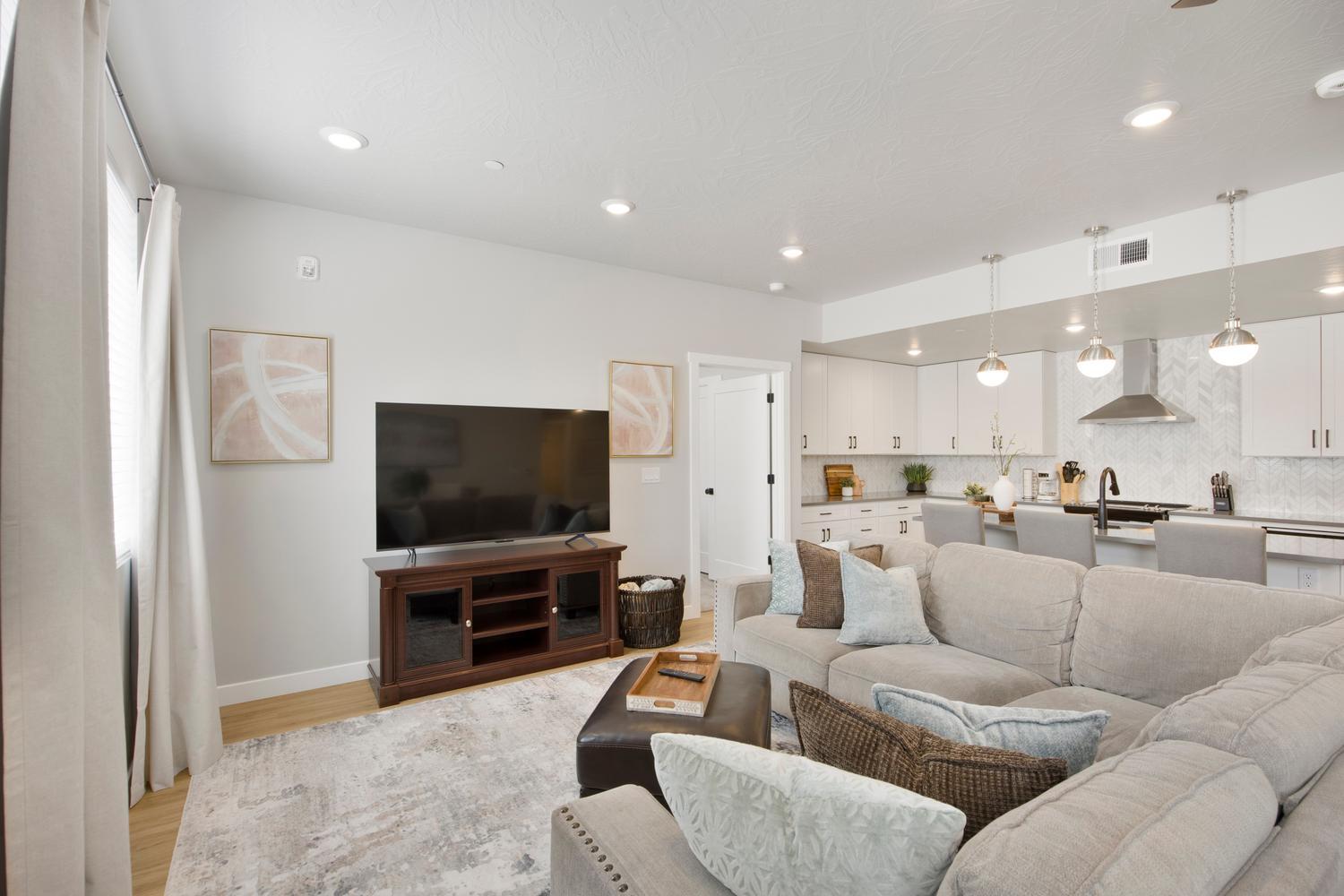 CORAL SPRINGS CONDOMINIUMS - Residential