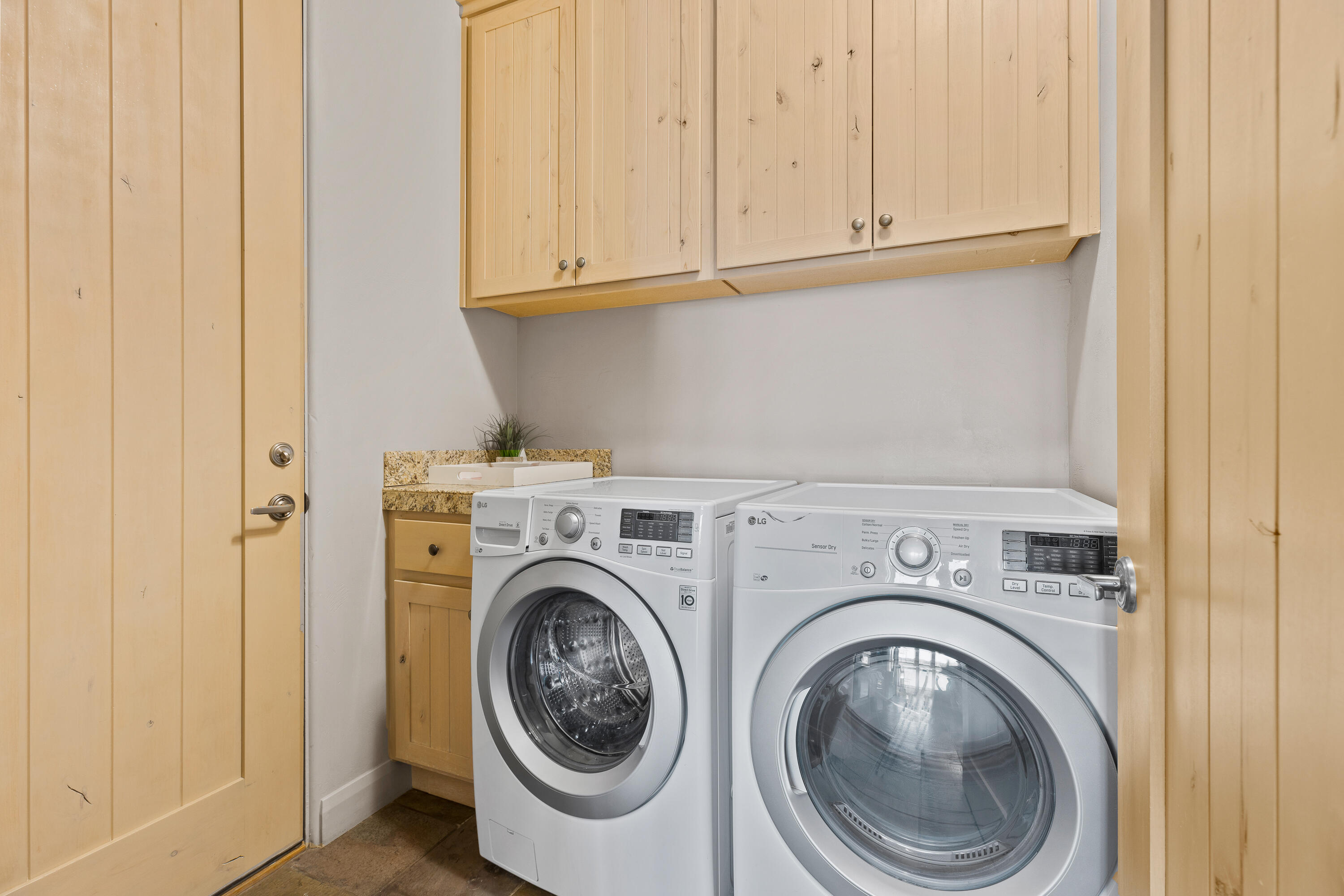 LAVA FALLS AT ENTRADA - Residential