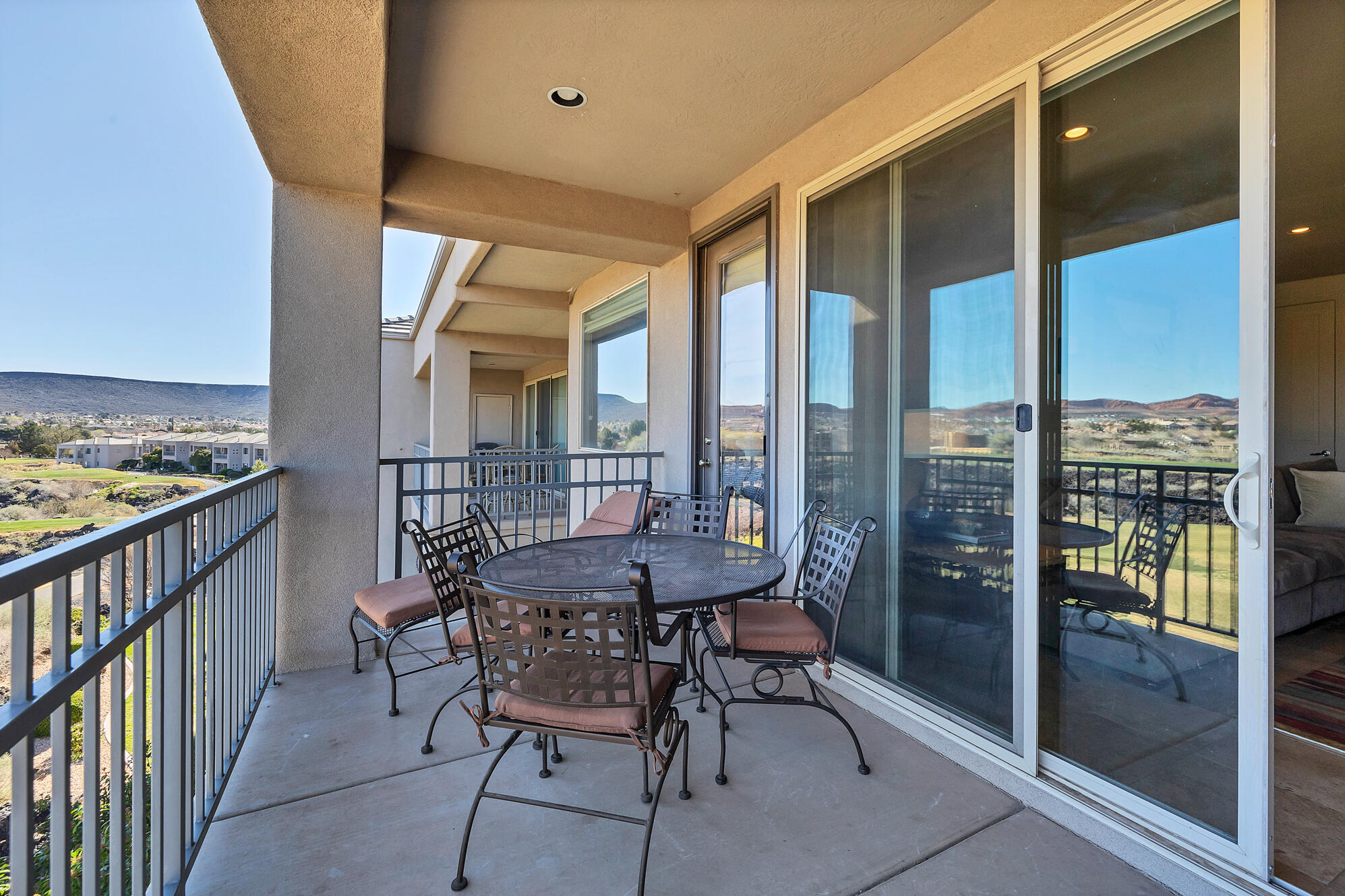 BLACKROCK CONDOS AT STONEBRIDGE - Residential