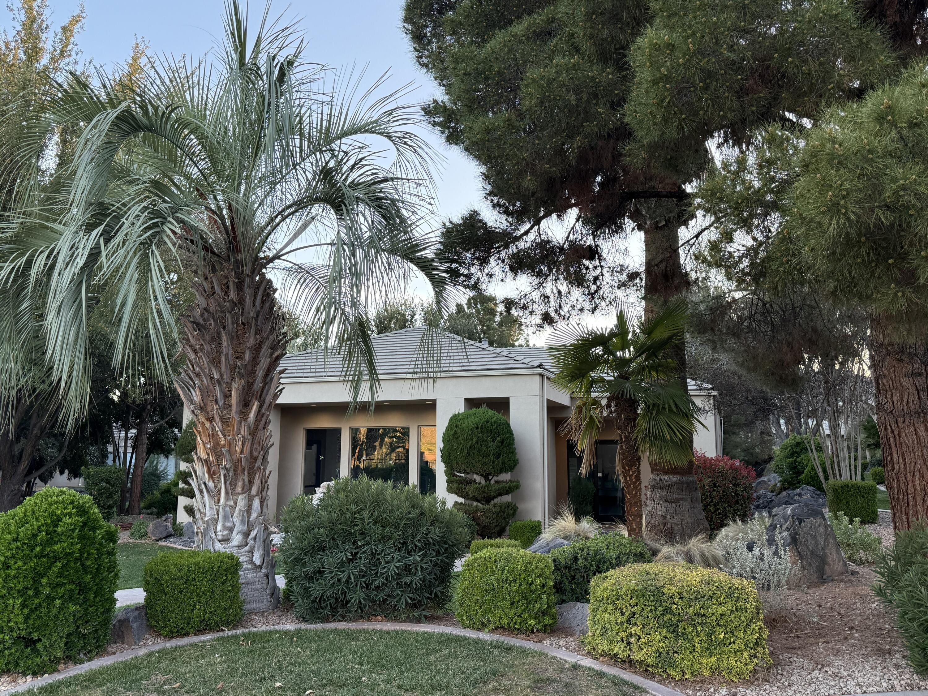 BLACKROCK CONDOS AT STONEBRIDGE - Residential