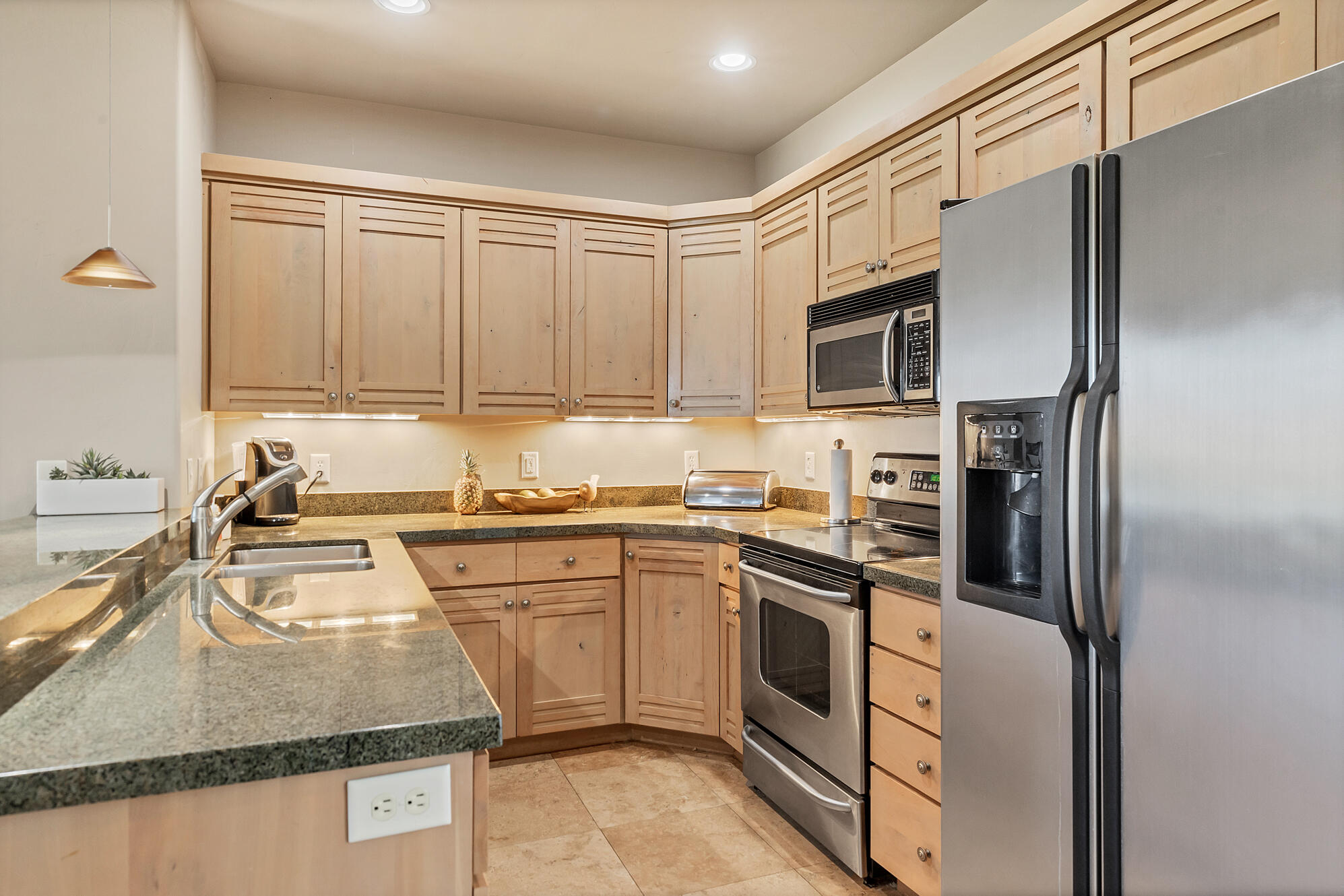 BLACKROCK CONDOS AT STONEBRIDGE - Residential