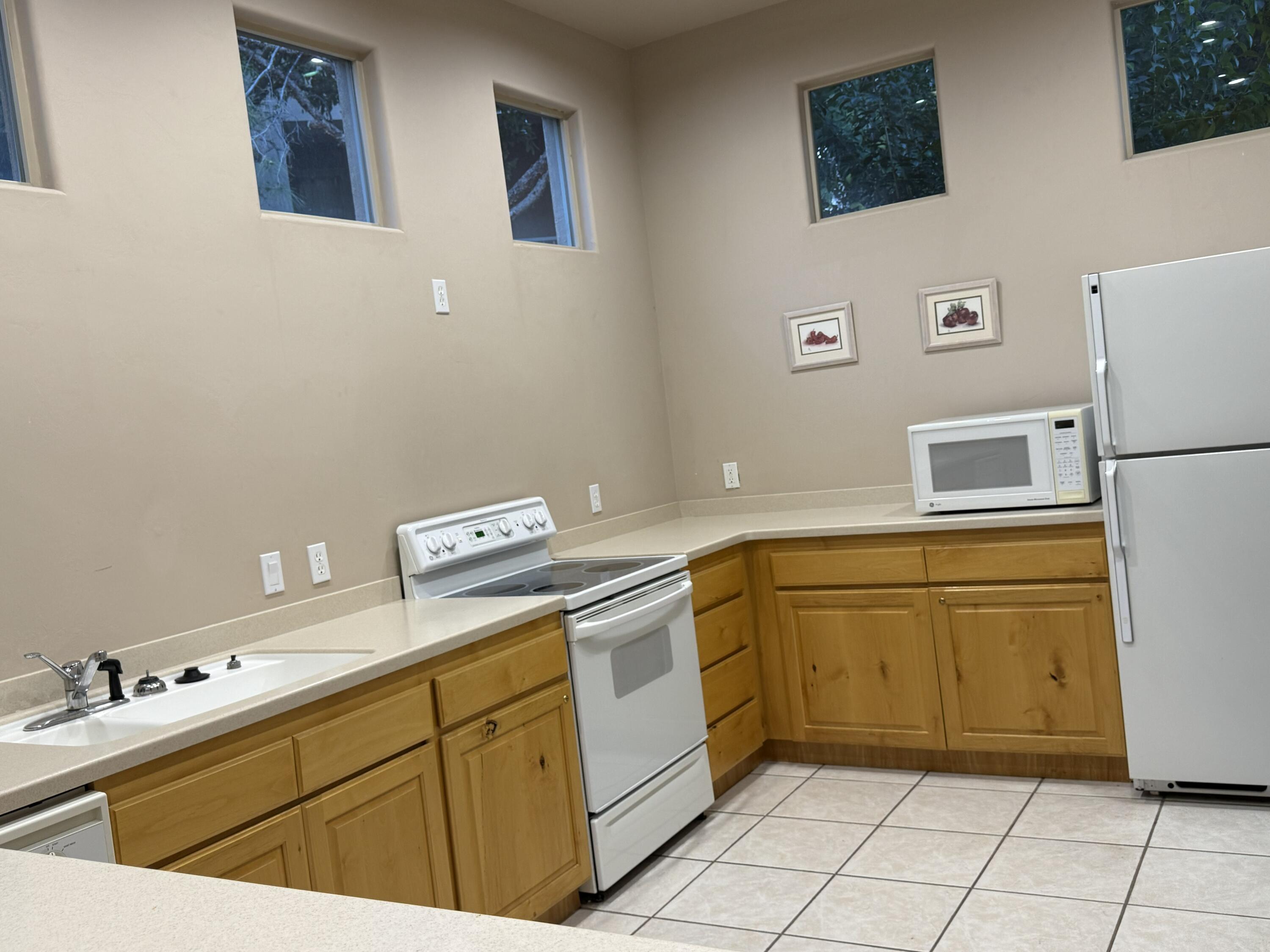 BLACKROCK CONDOS AT STONEBRIDGE - Residential