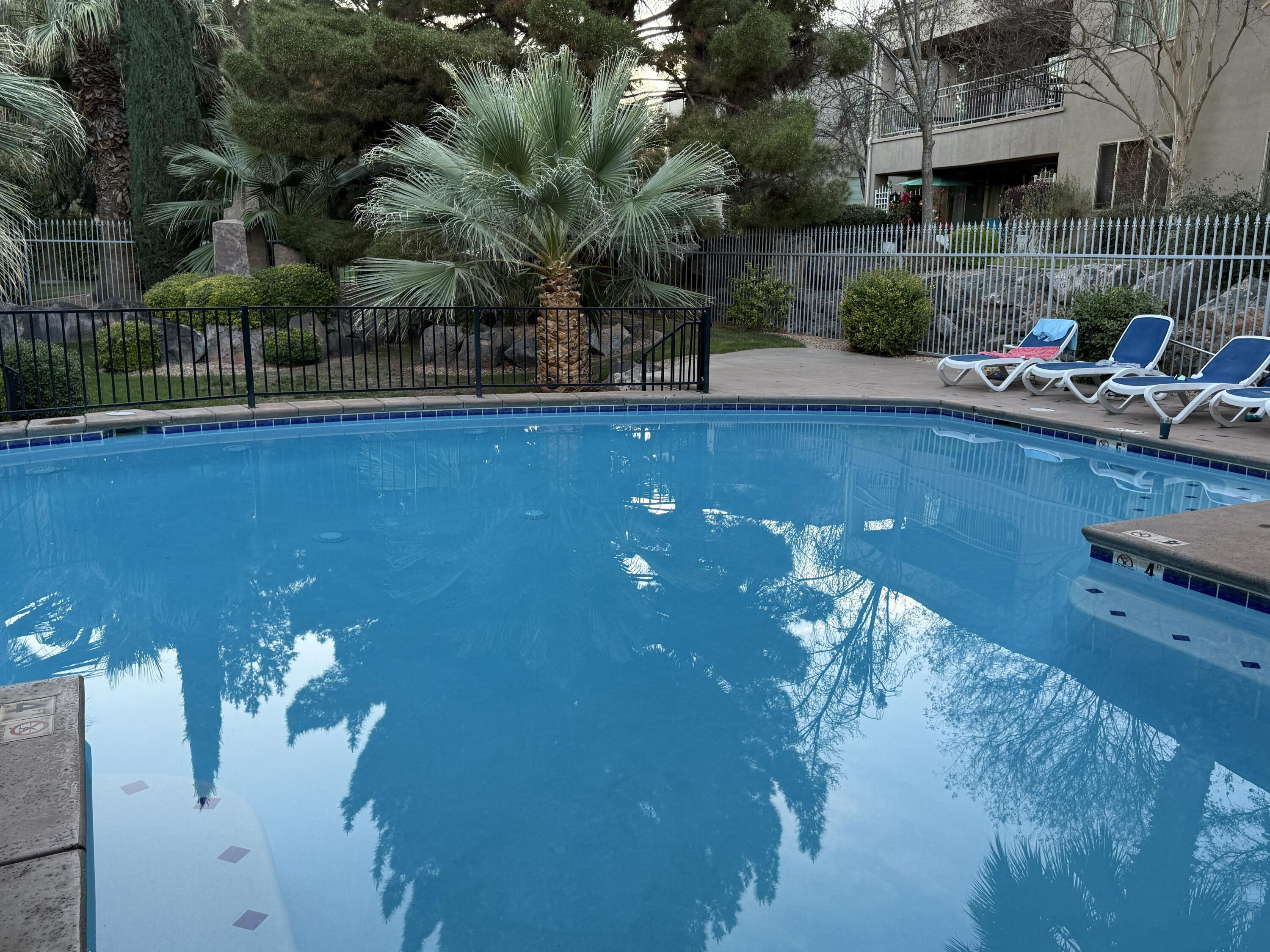 BLACKROCK CONDOS AT STONEBRIDGE - Residential