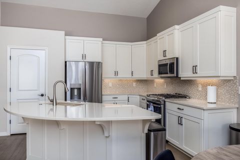 Tiny photo for 1349 Silk Berry Drive DR, Saint George, UT 84790 (MLS # 25-261336)