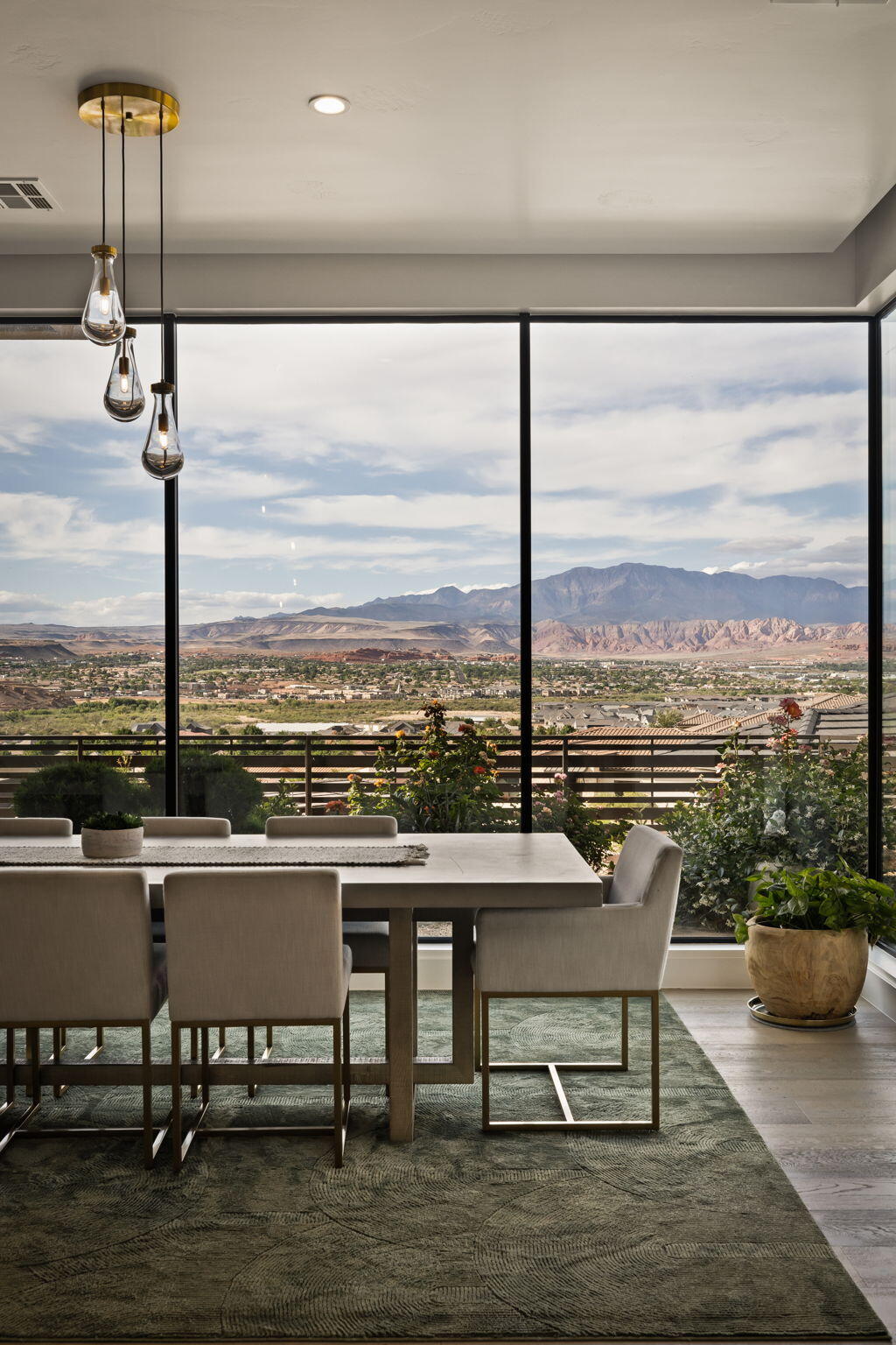 STONE CLIFF - Residential