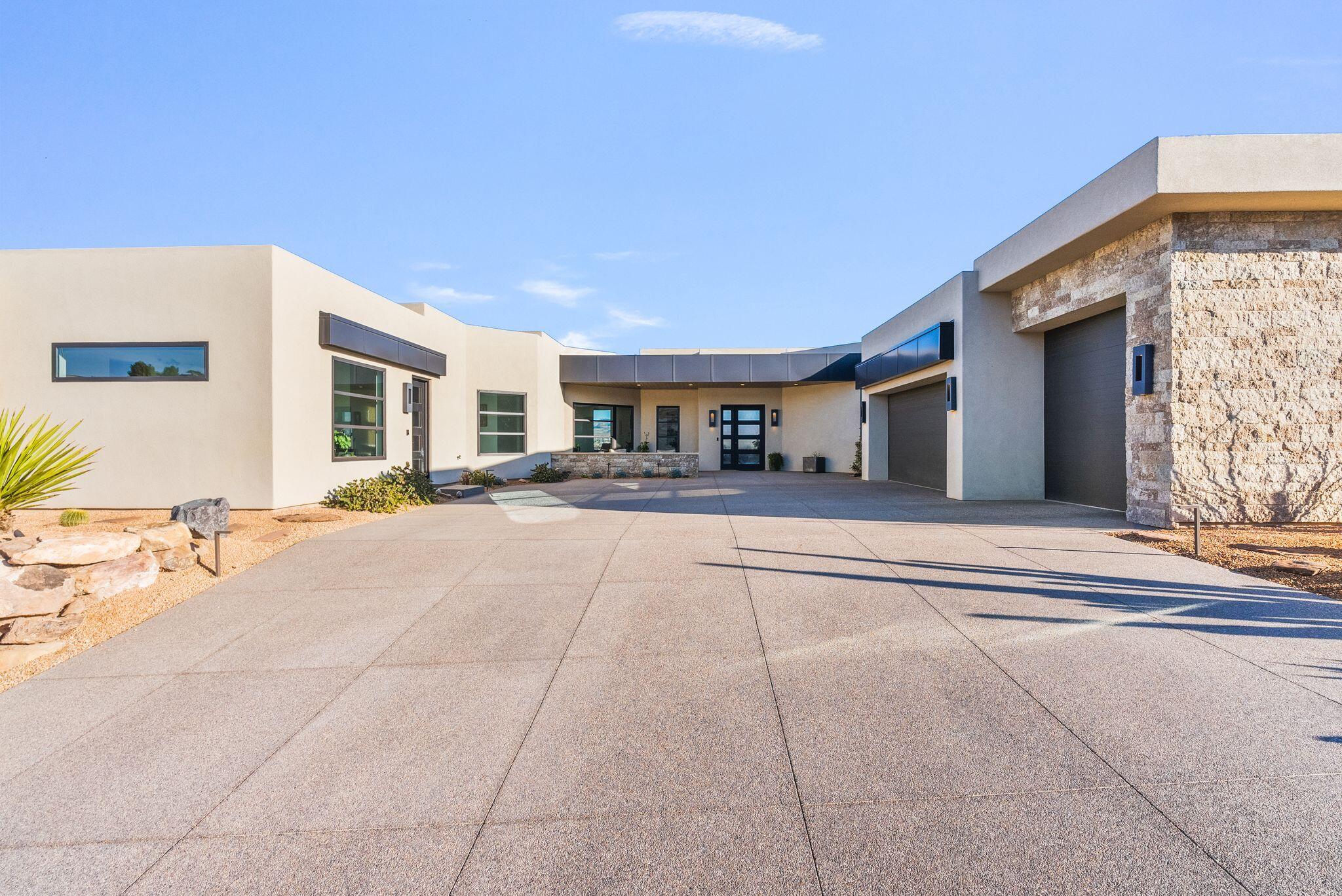 STONE CLIFF - Residential