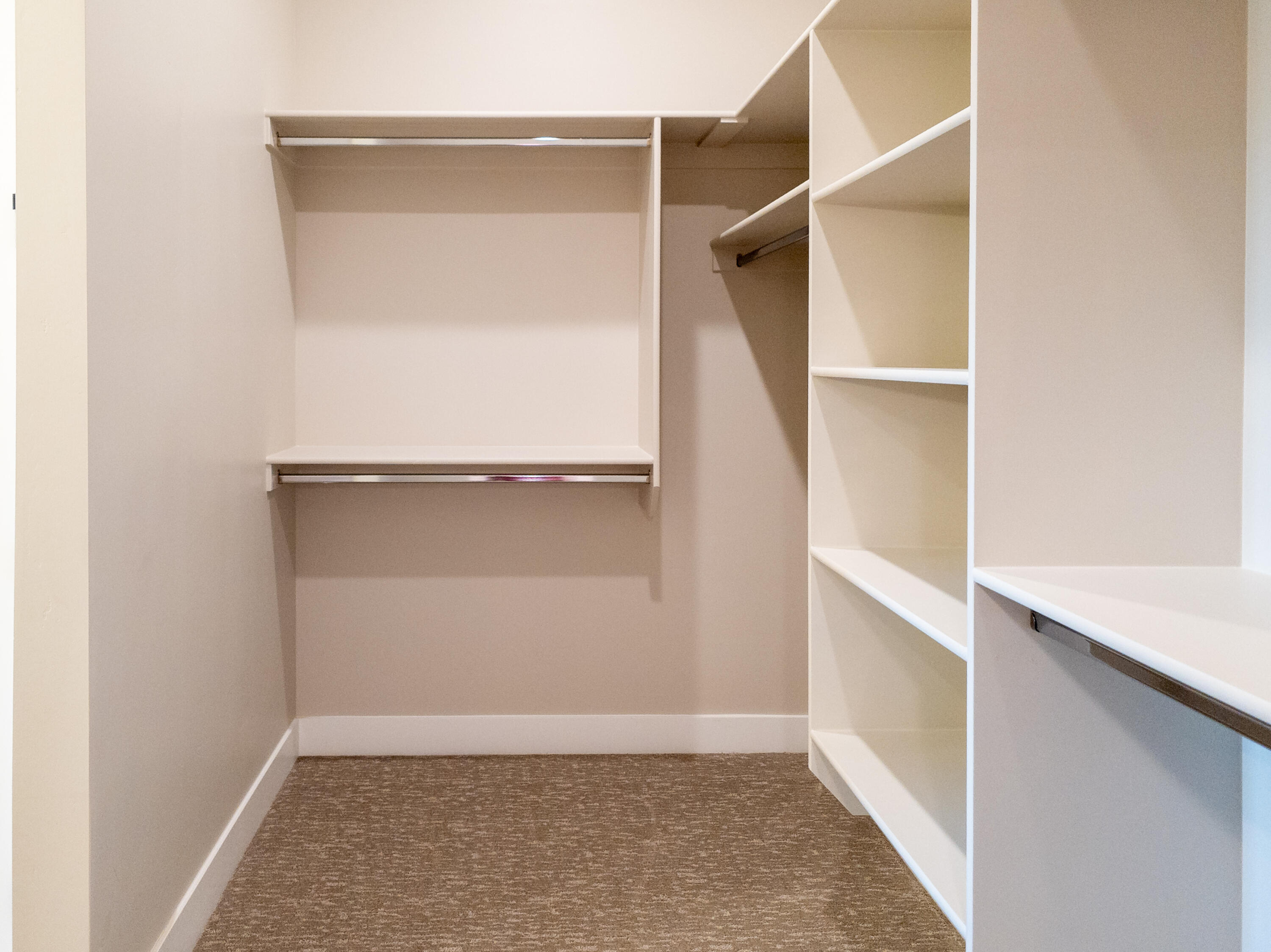 PEREGRINE POINTE WEST - Residential