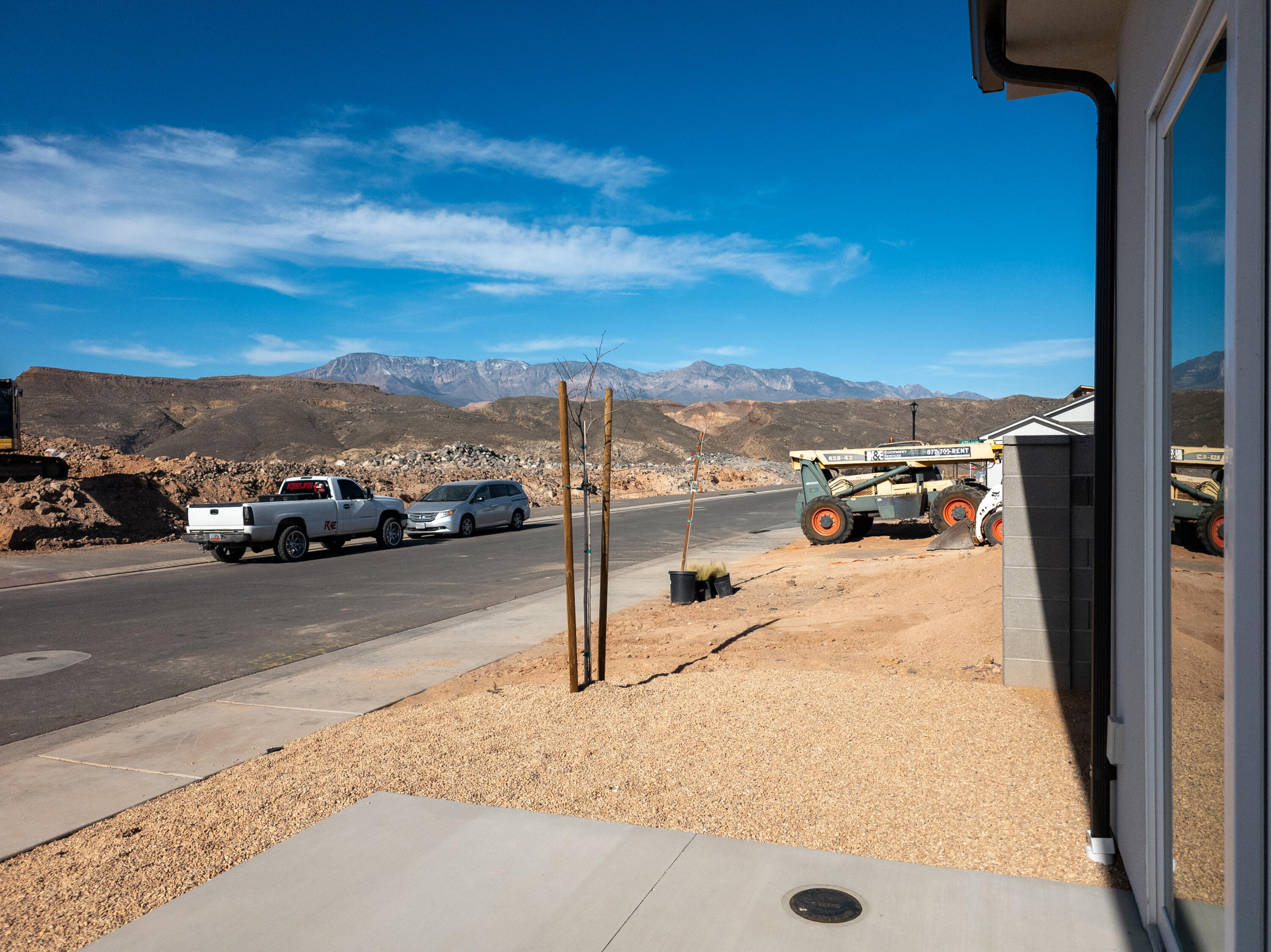 PEREGRINE POINTE WEST - Residential