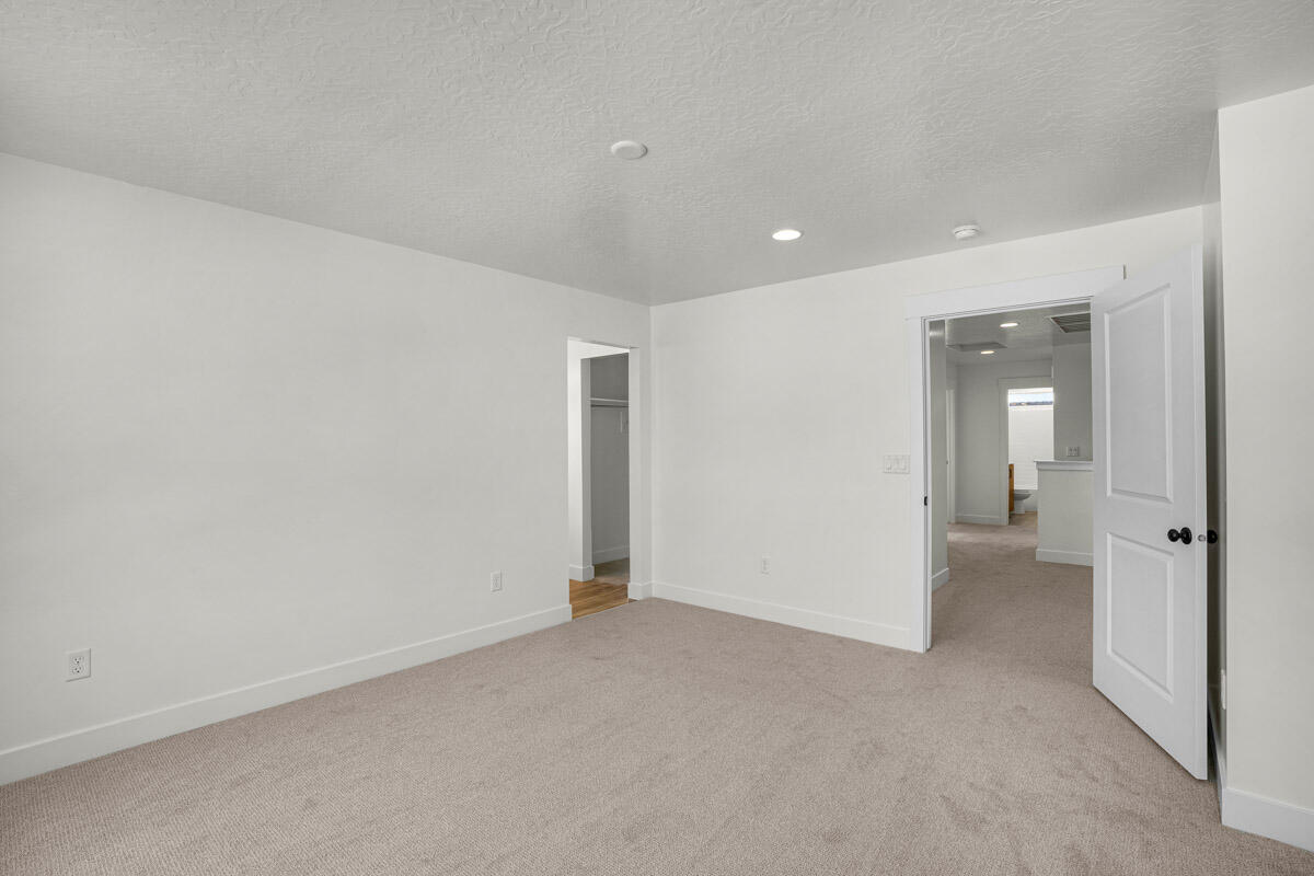 SOUTH DESERT TH - Residential