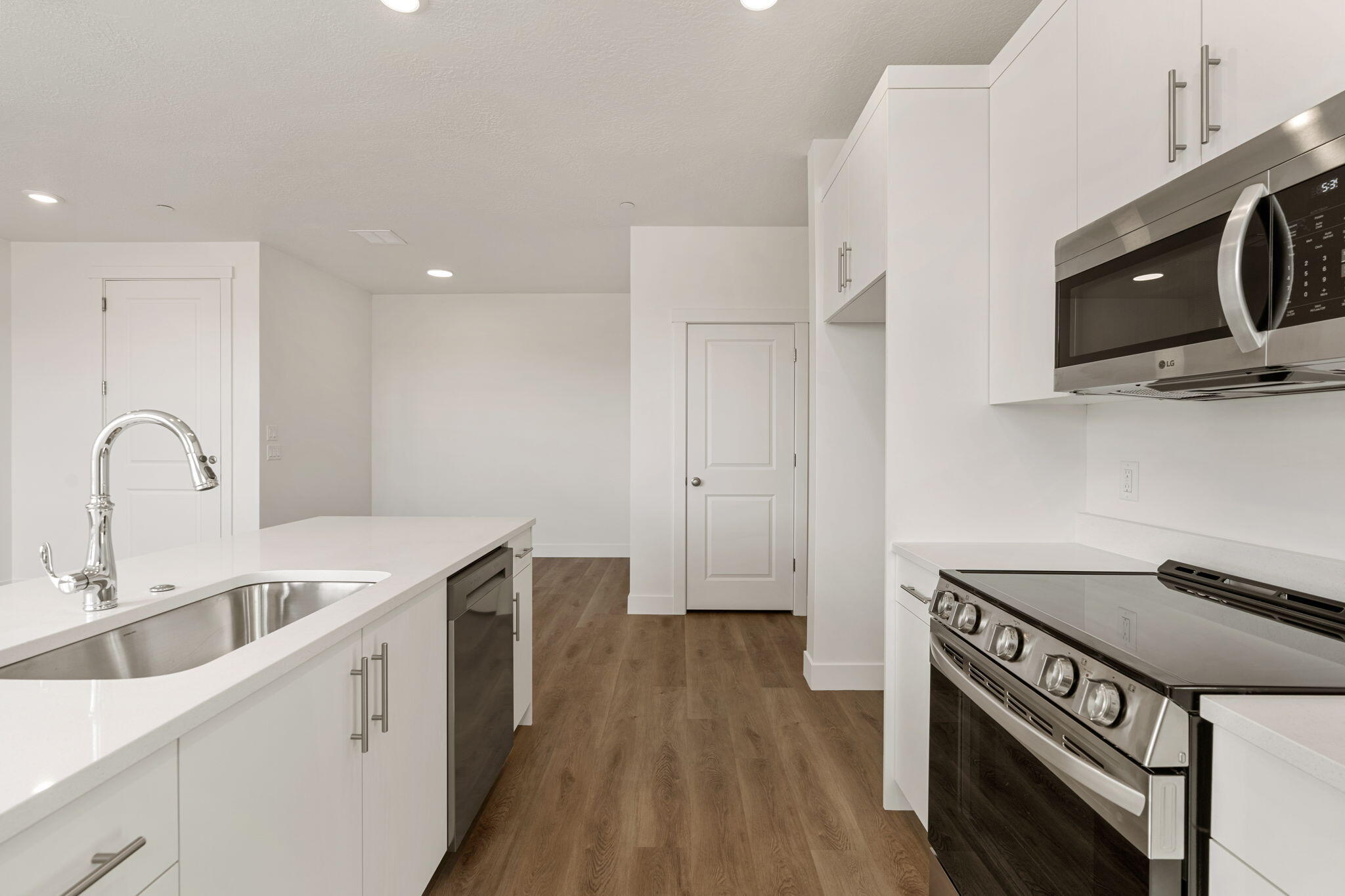 AUBURN HILLS - Residential