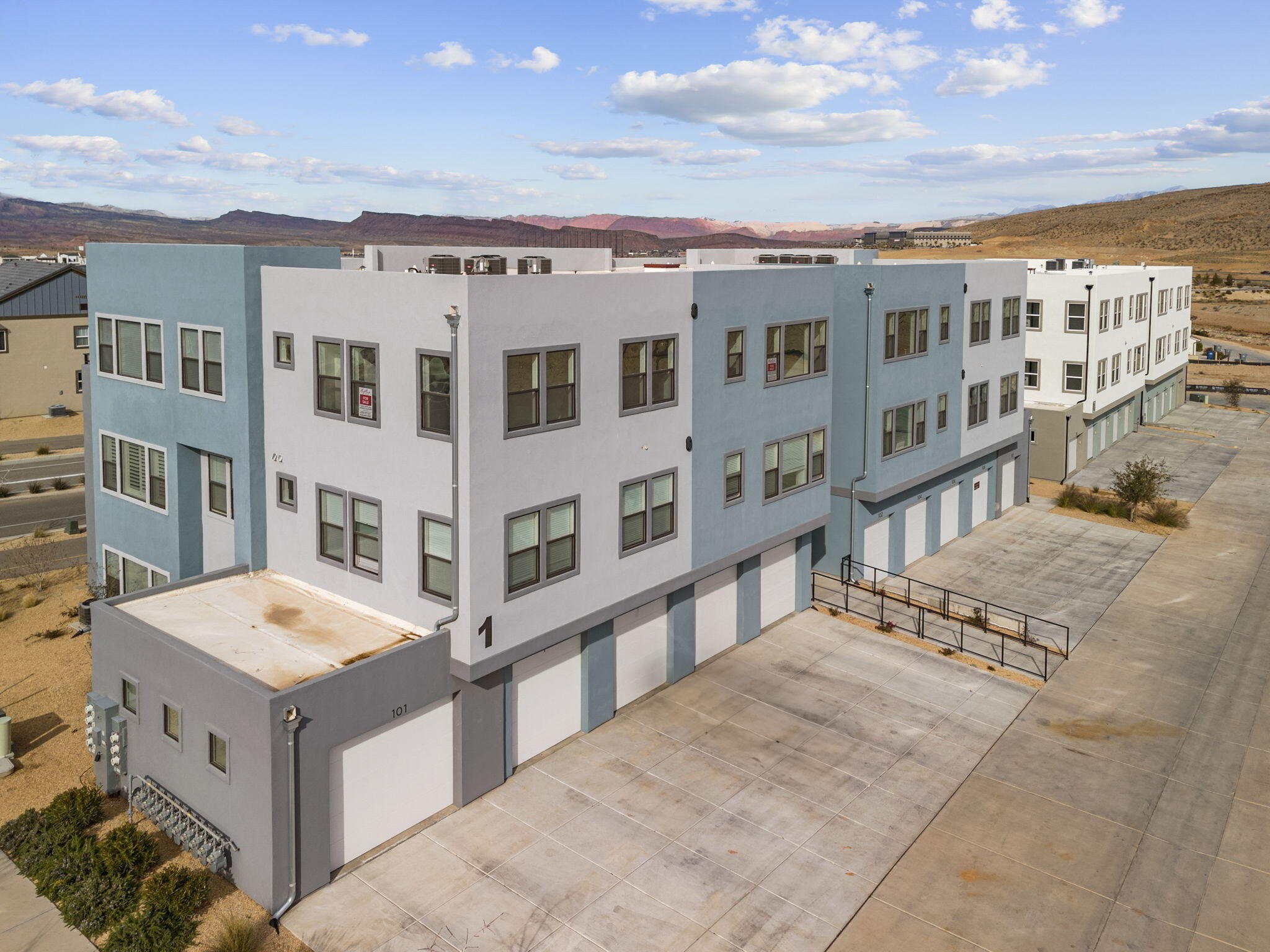 AUBURN HILLS - Residential