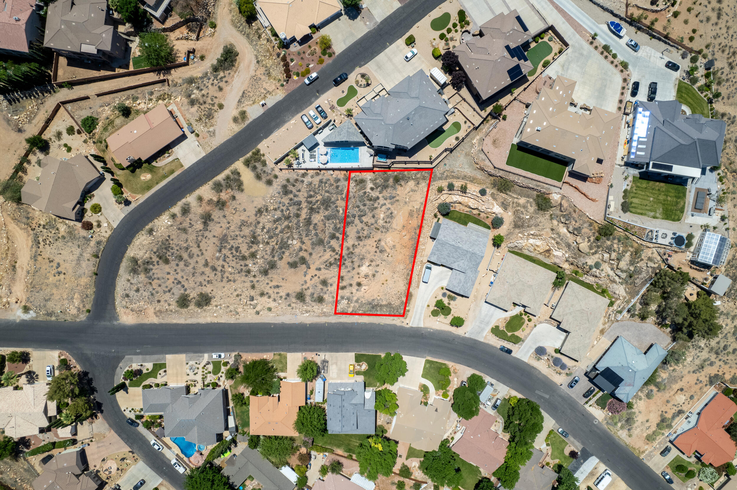 BLOOMINGTON HILLS - Land