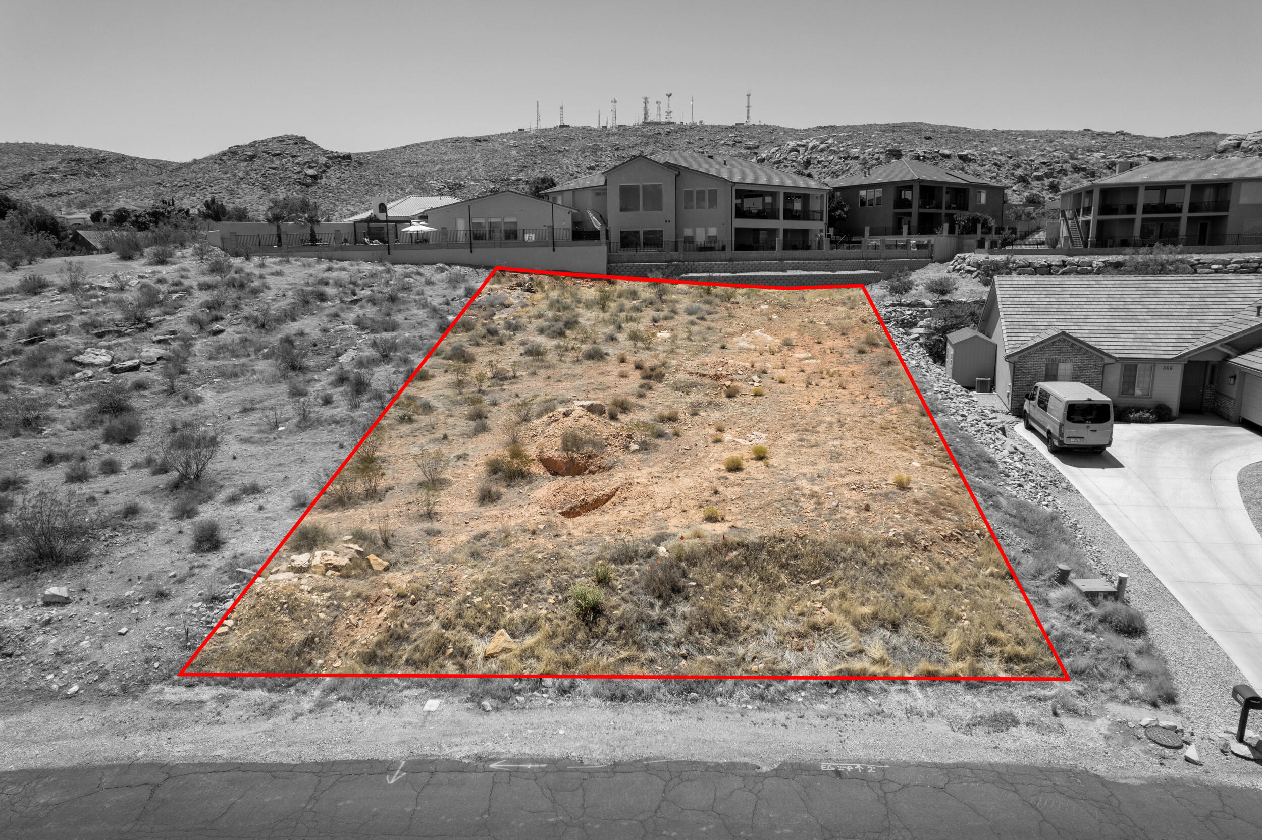 BLOOMINGTON HILLS - Land