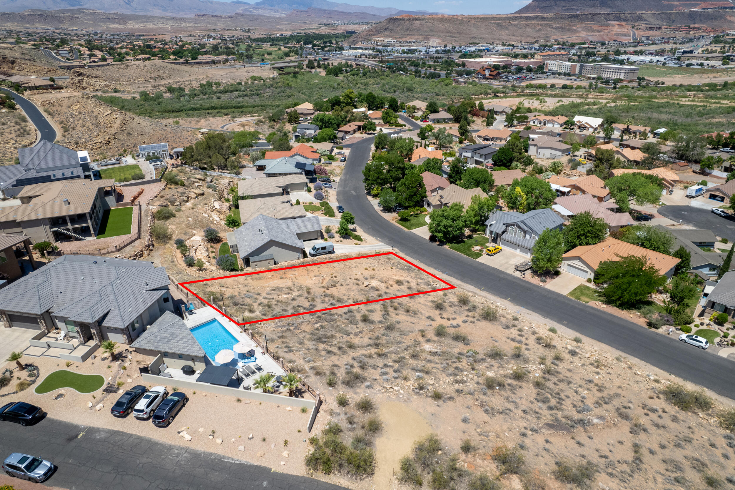 BLOOMINGTON HILLS - Land