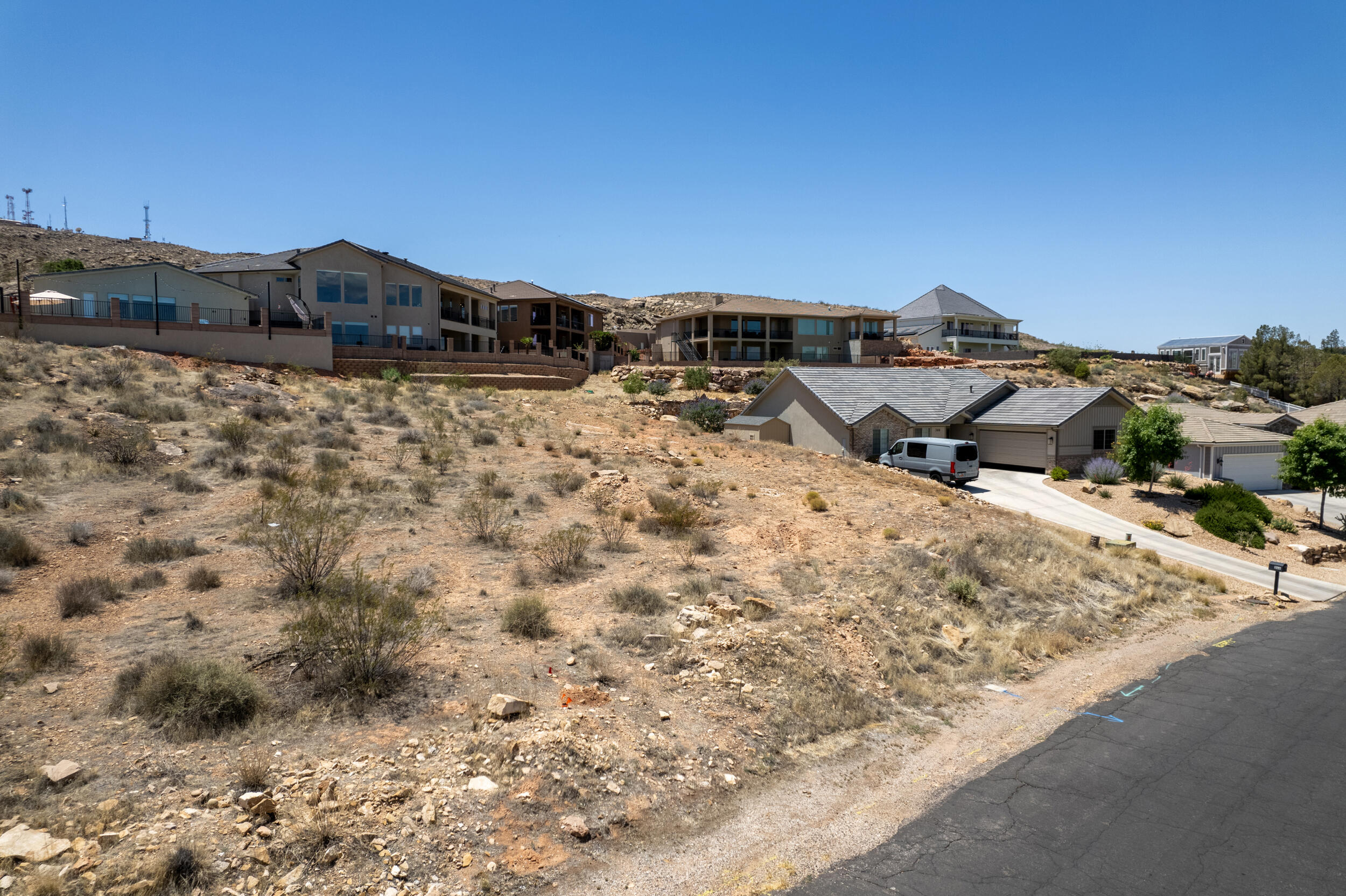 BLOOMINGTON HILLS - Land