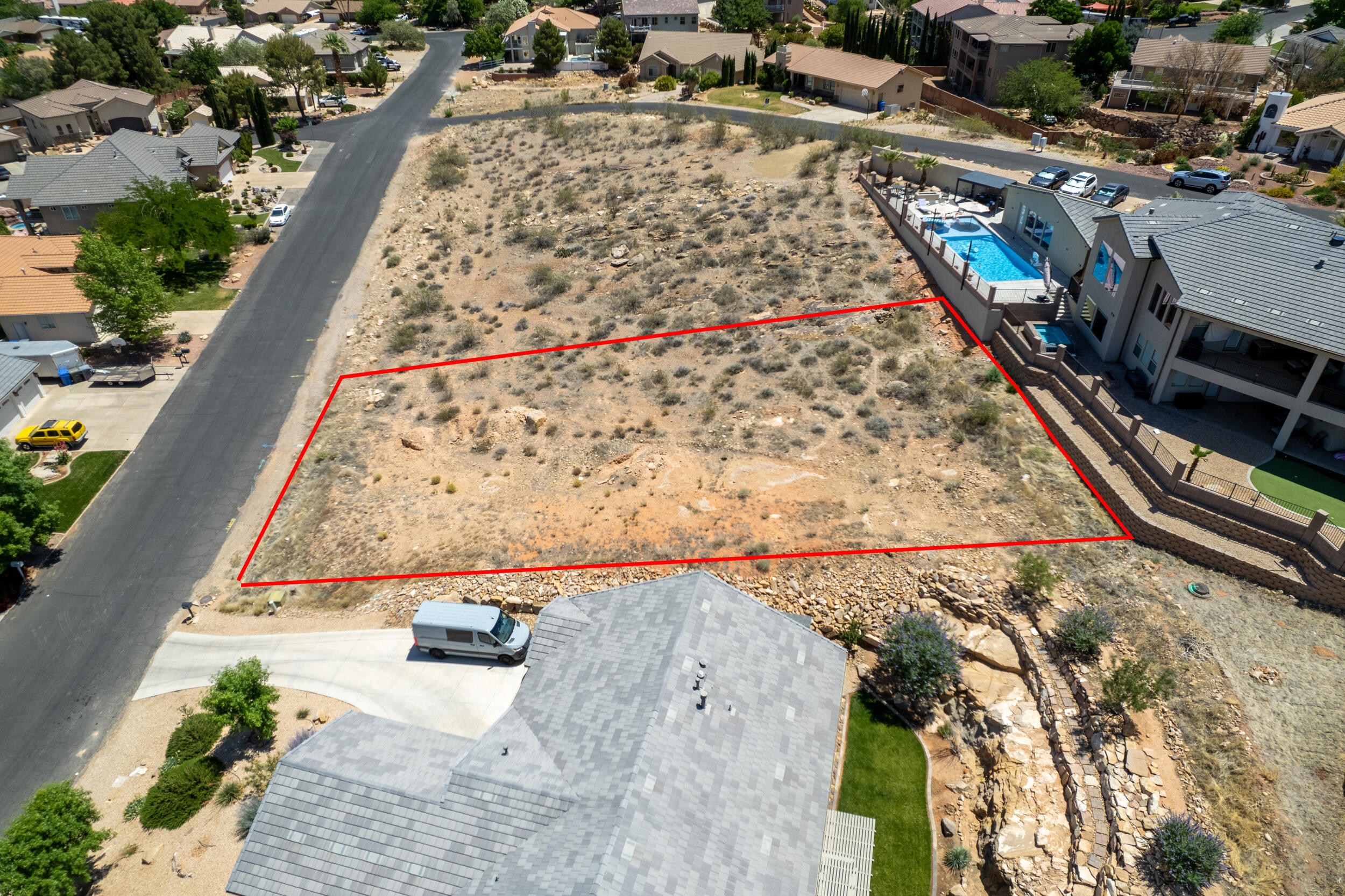 BLOOMINGTON HILLS - Land