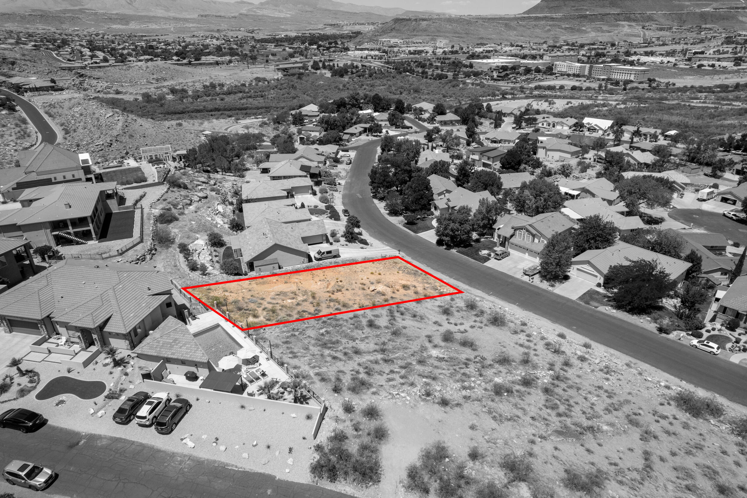 BLOOMINGTON HILLS - Land