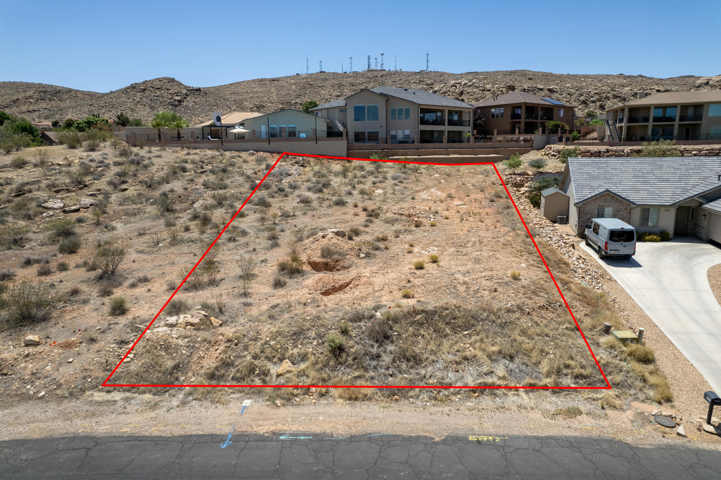 BLOOMINGTON HILLS - Land